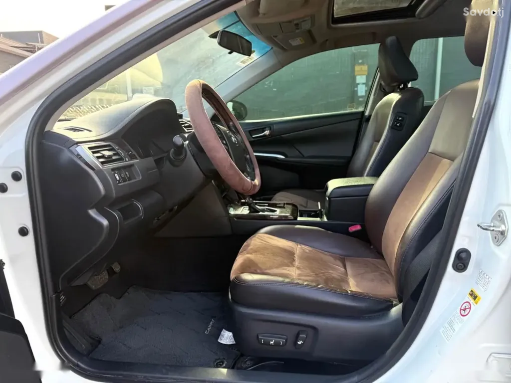 Toyota Camry, 2016