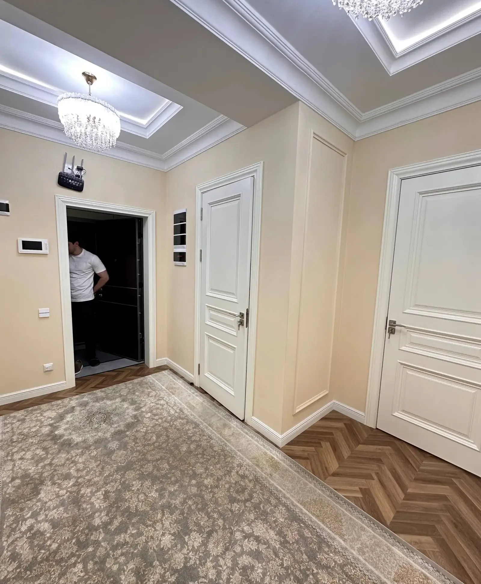 3-комн. квартира, 3 этаж, 102 м², Исмоили Сомони школа 8 (Дом Баракат) — фото 8
