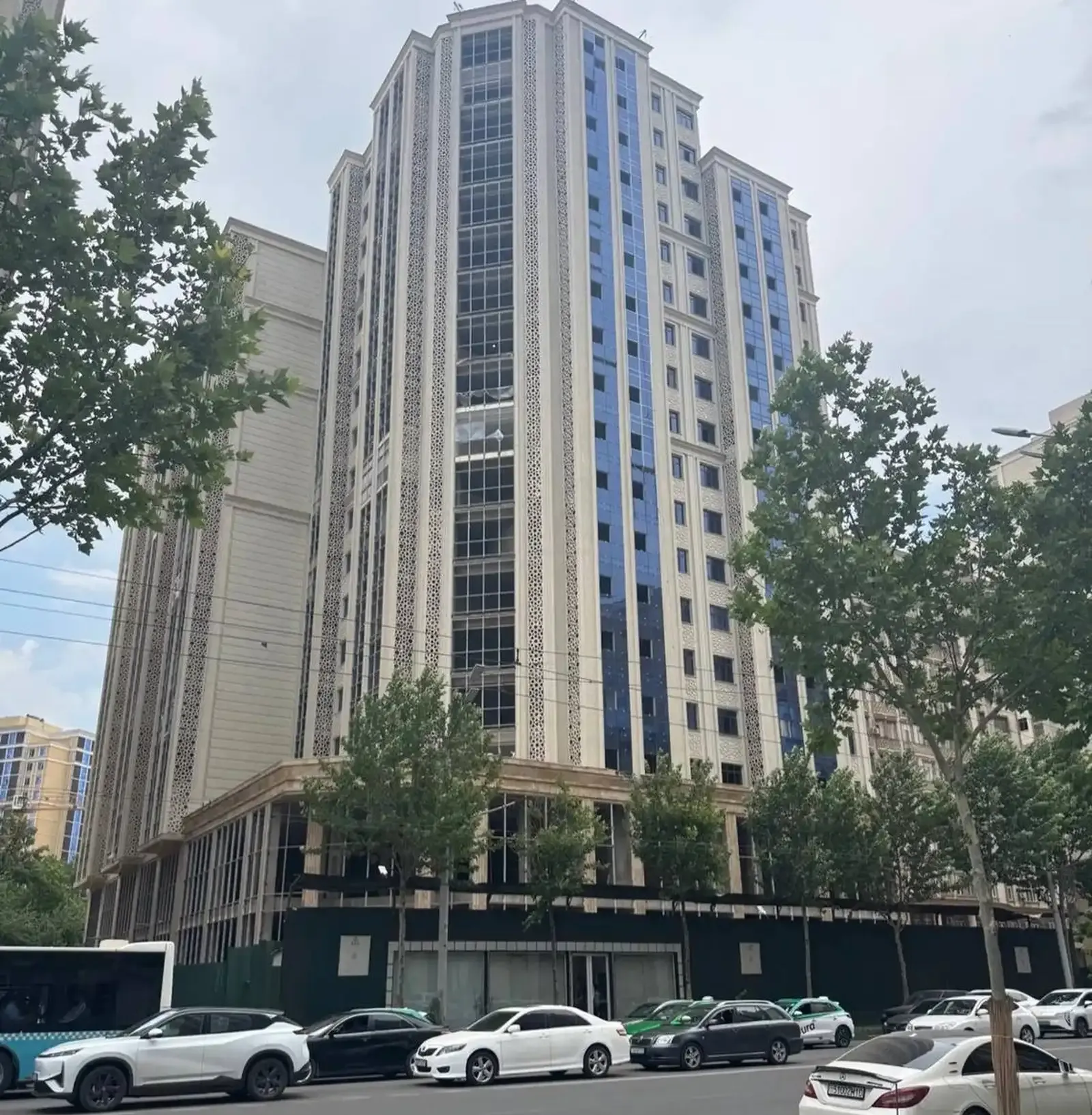 2-комн. квартира, 14 этаж, 61 м², Пайкари голубой экран — фото 3