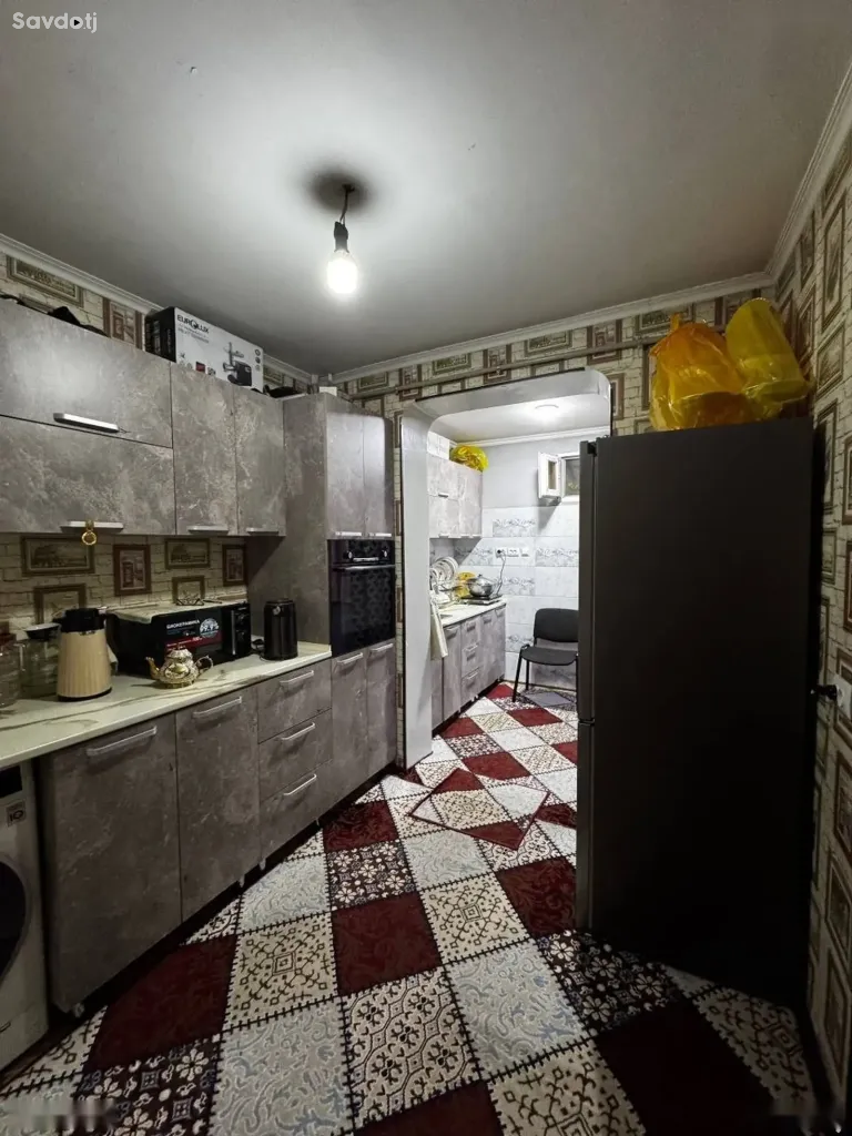 3-комн. квартира, 1 этаж, 70 м², сино