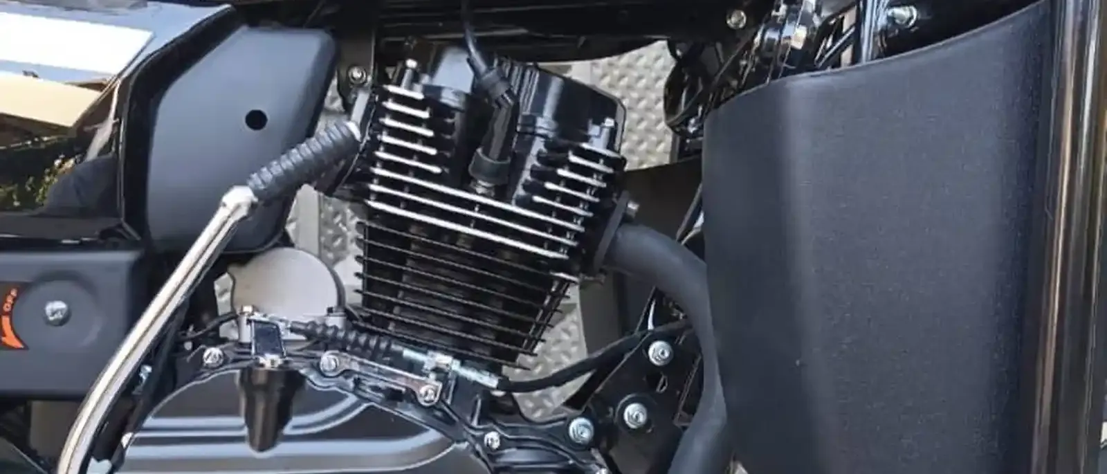 Мотоцикл Suzuki GSX200