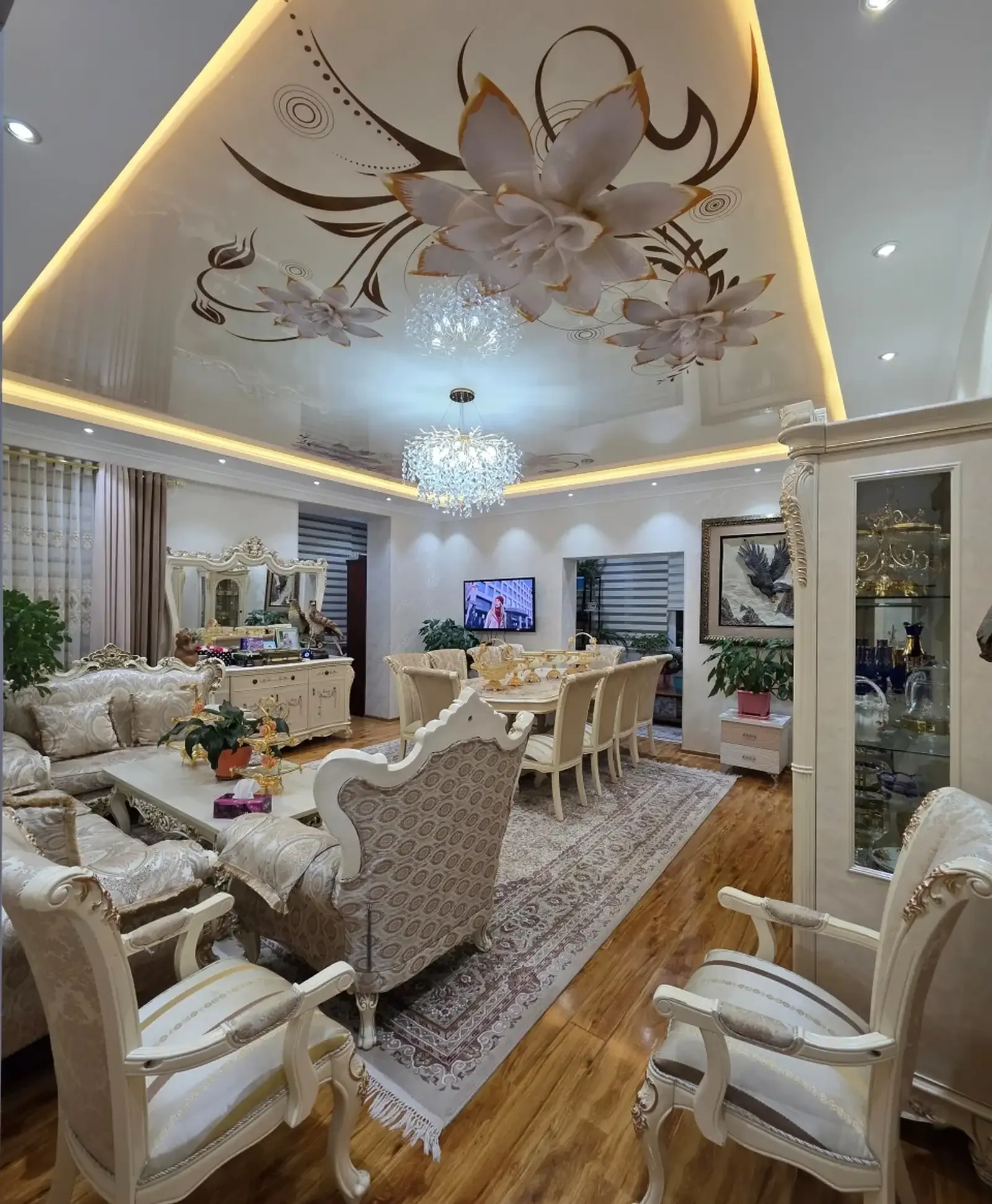 3-комн. квартира, 9 этаж, 130 м², Исмоили Сомони, дом Бурак