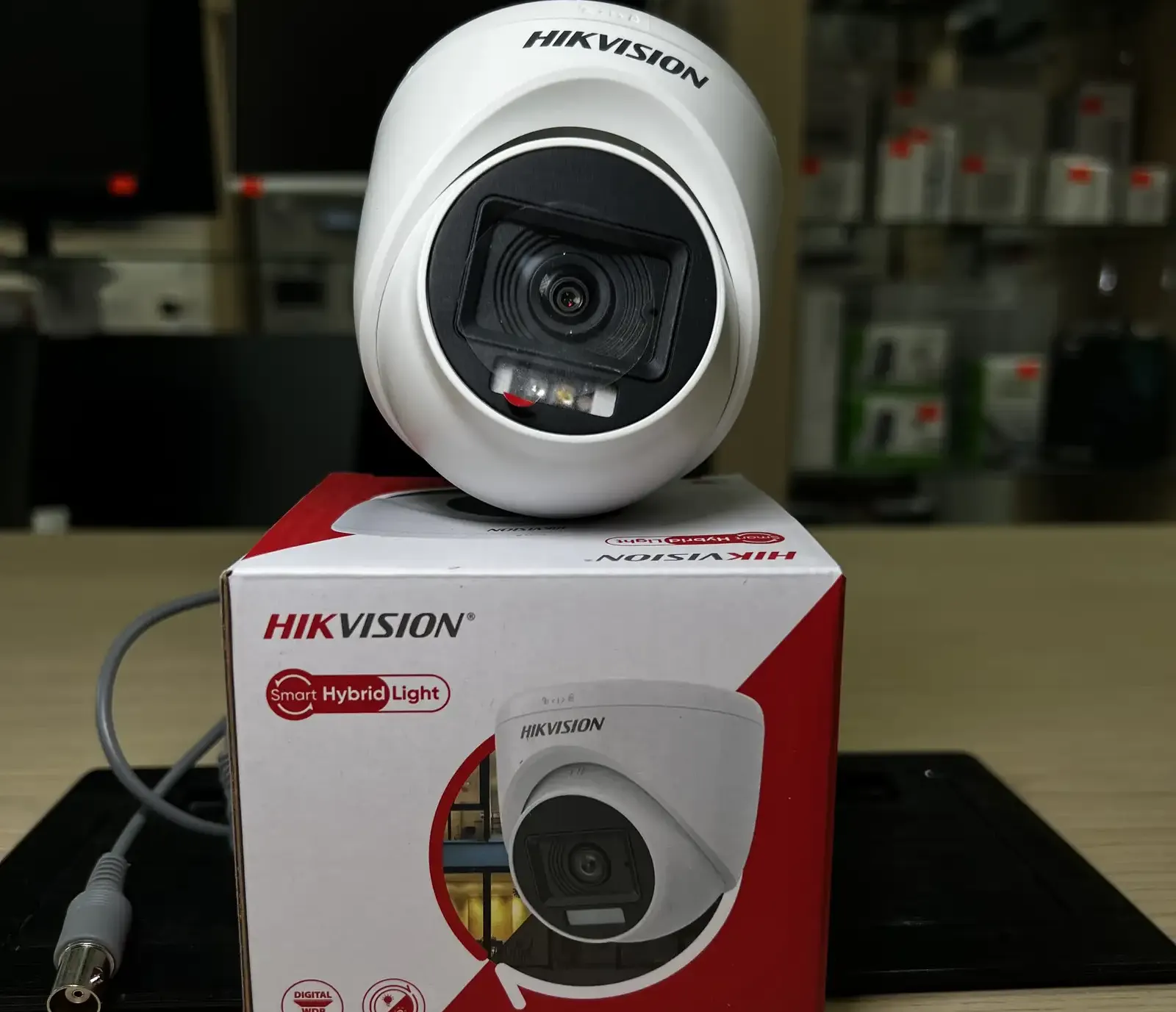 Камера внутренняя Hikvision TURBO HD DS-2CE76D0T-LPFS2.8mmO-STD
