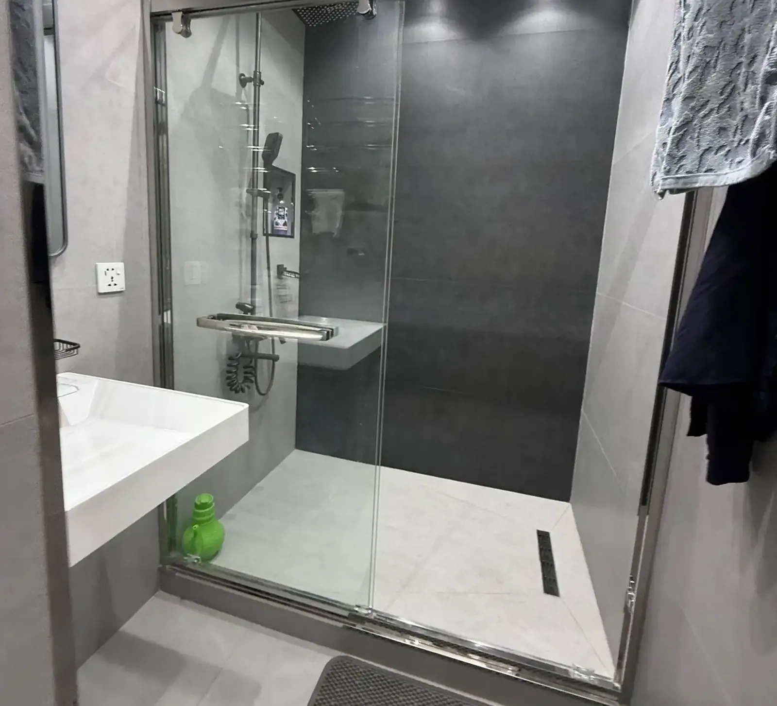 3-комн. квартира, 18 этаж, 81 м², И Сомони — фото 7