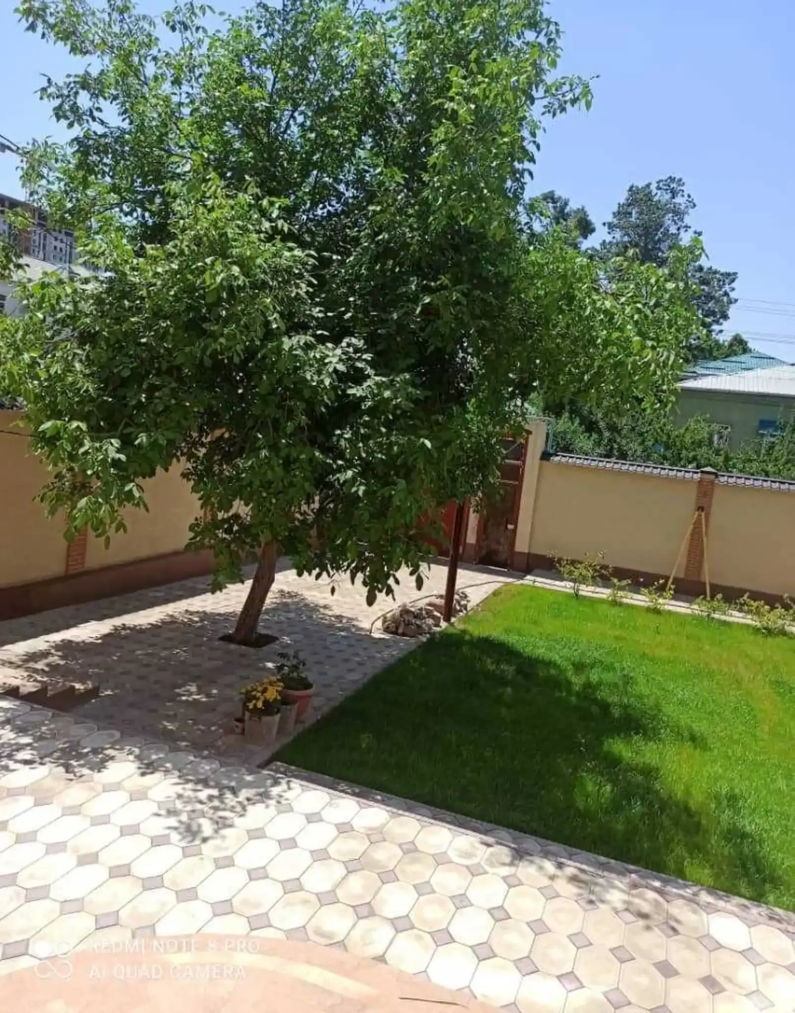3-этажный, 17 комнатный дом, 630 м², Карамова
