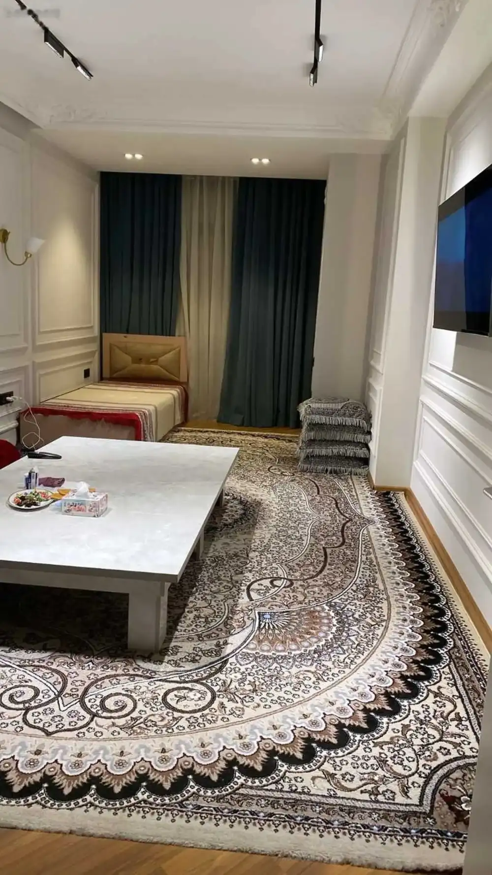 2-комн. квартира, 13 этаж, 62м², Шохмансур