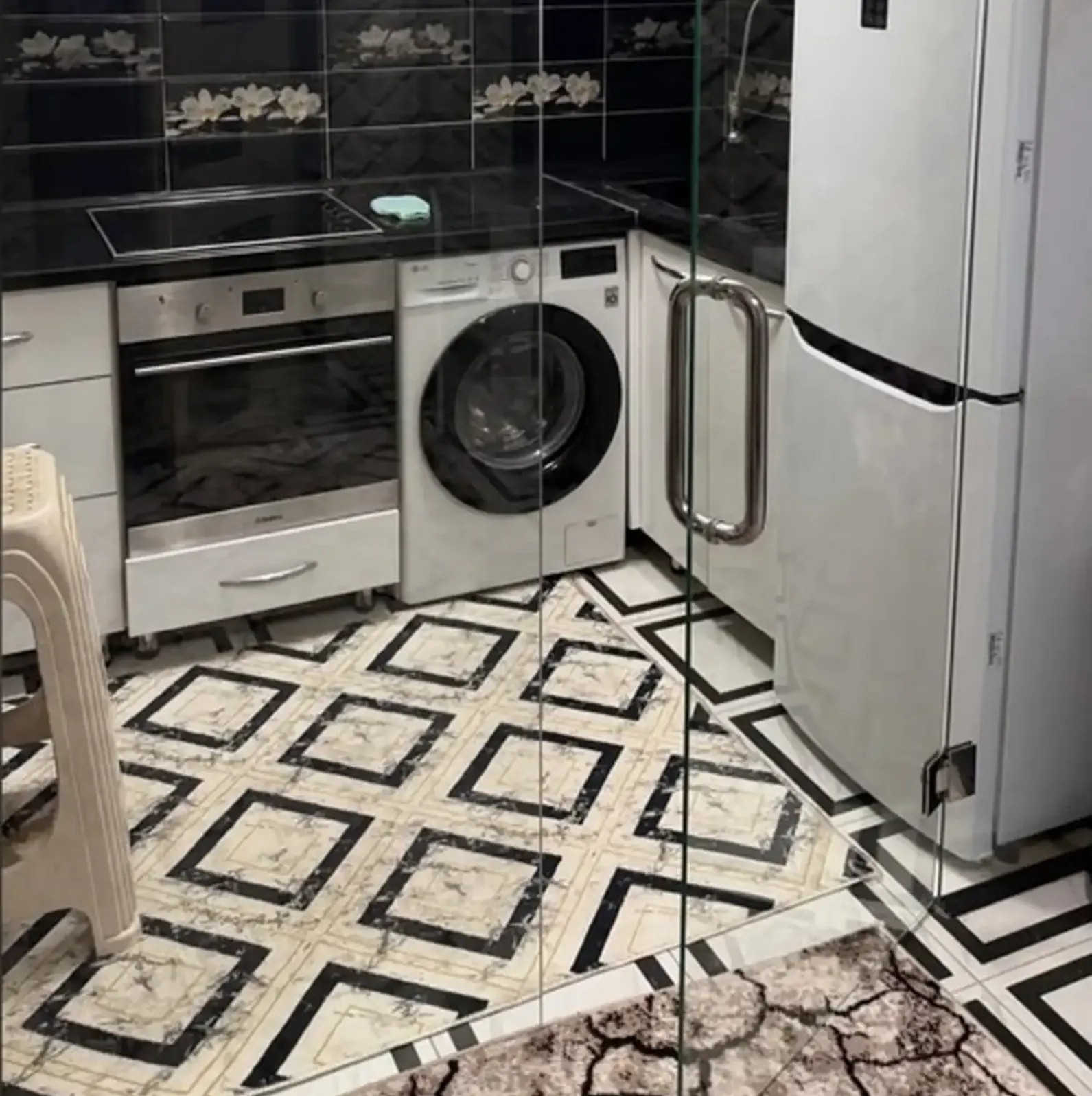 2-комн. квартира, 10 этаж, 56м², И. Сомони — фото 6