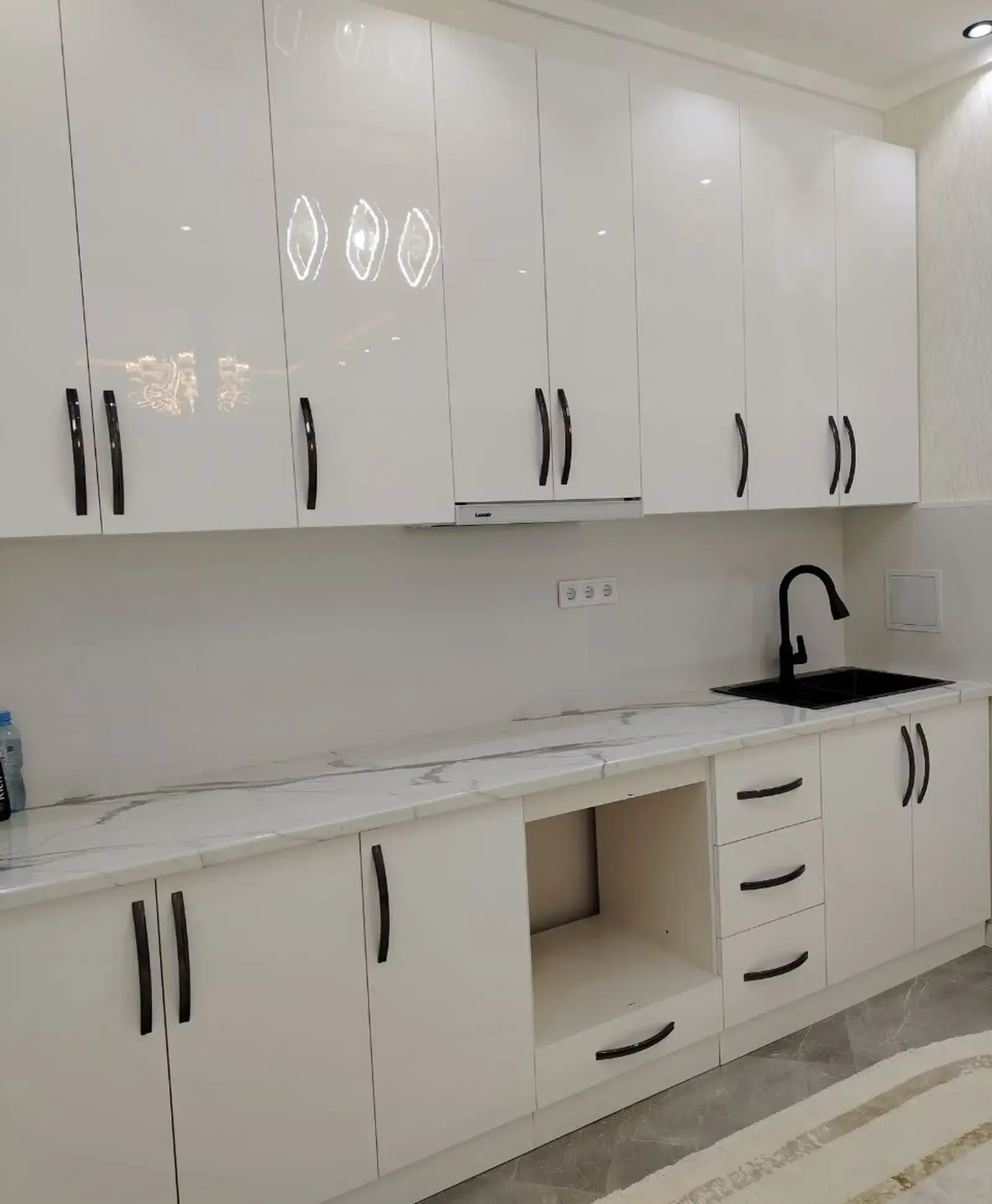 2-комн. квартира, 3 этаж, 68 м², 102мкр ру ба руи родом