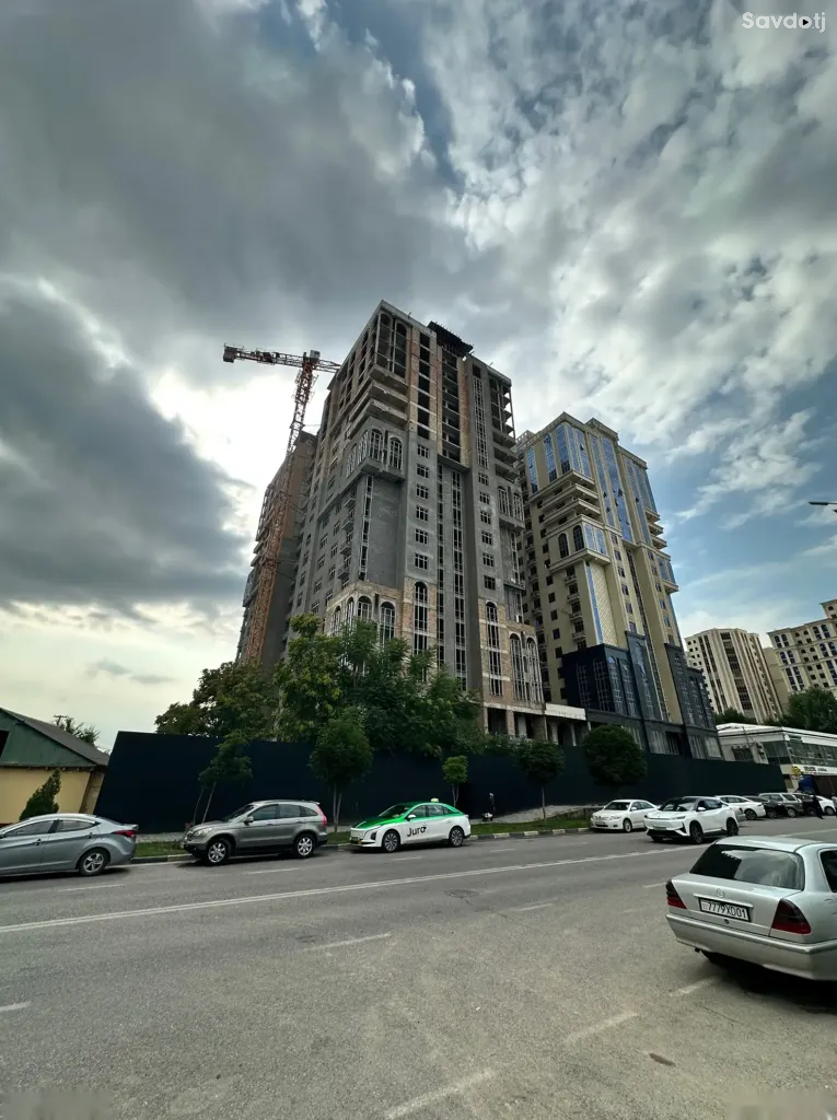 3-комн. квартира, 7 этаж, 100 м², Улица Гаффора Валаматзаде 8/3, Сзади Хукумата Шохмансур, Район Шохмансур