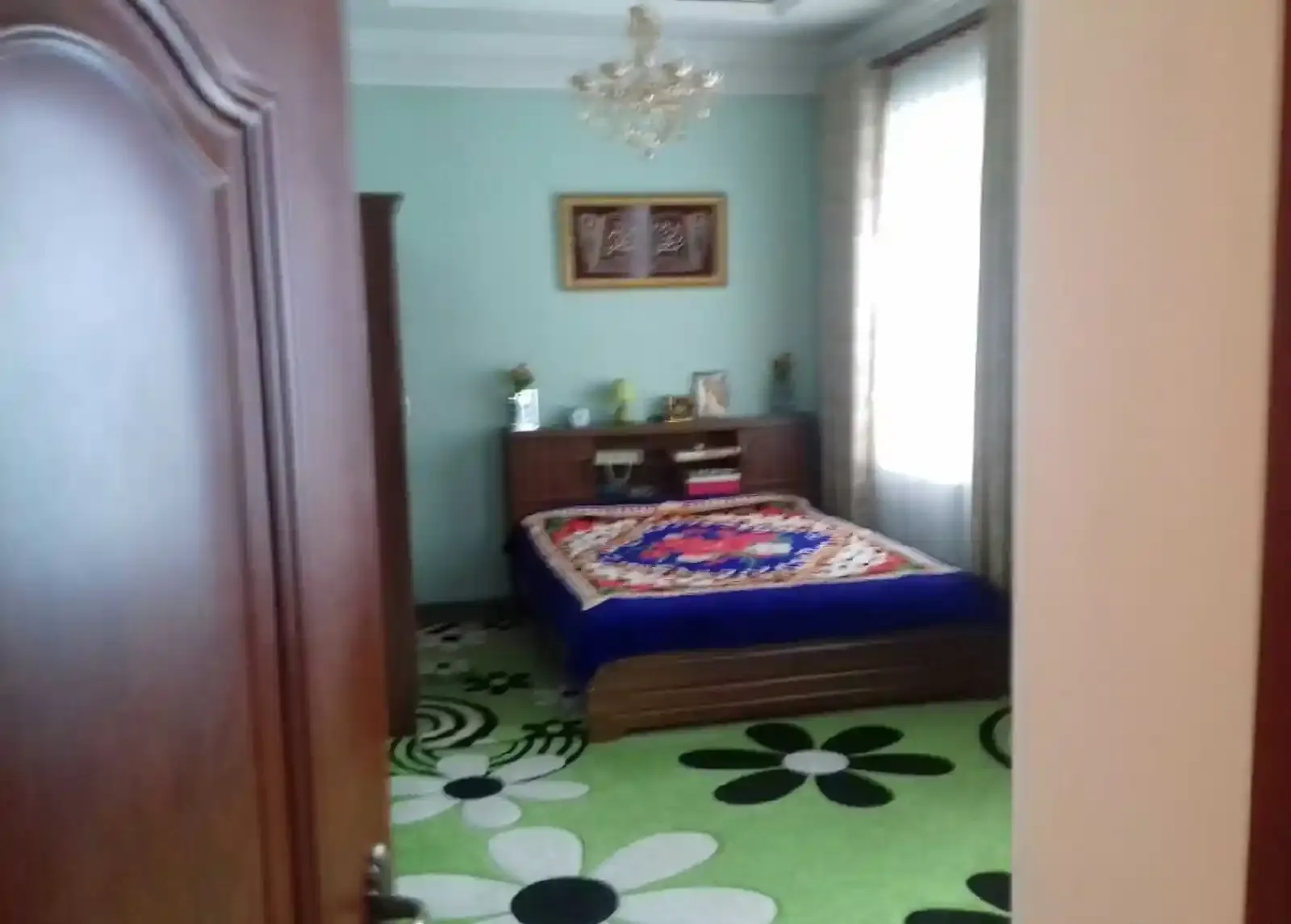 2-этажный, 8 комнатный дом, 300 м² м², 1-Роддом