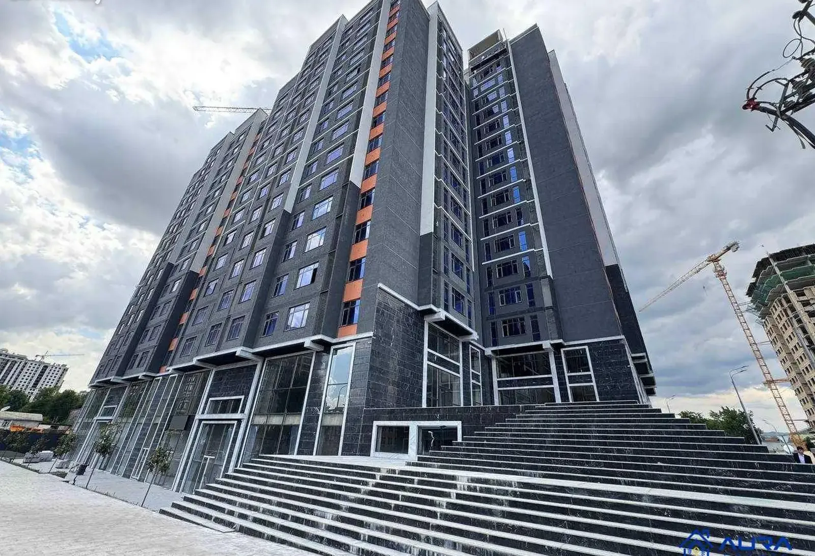 2-комн. квартира, 10 этаж, 100 м², И. Сомони — фото 2