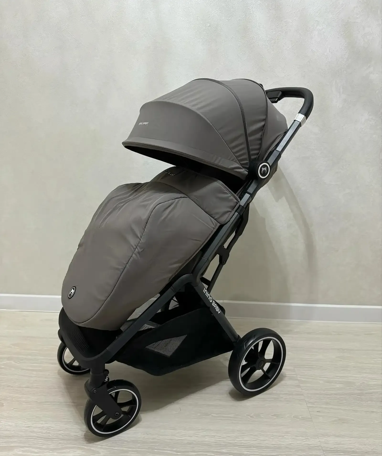 Прогулочная коляска Ining baby