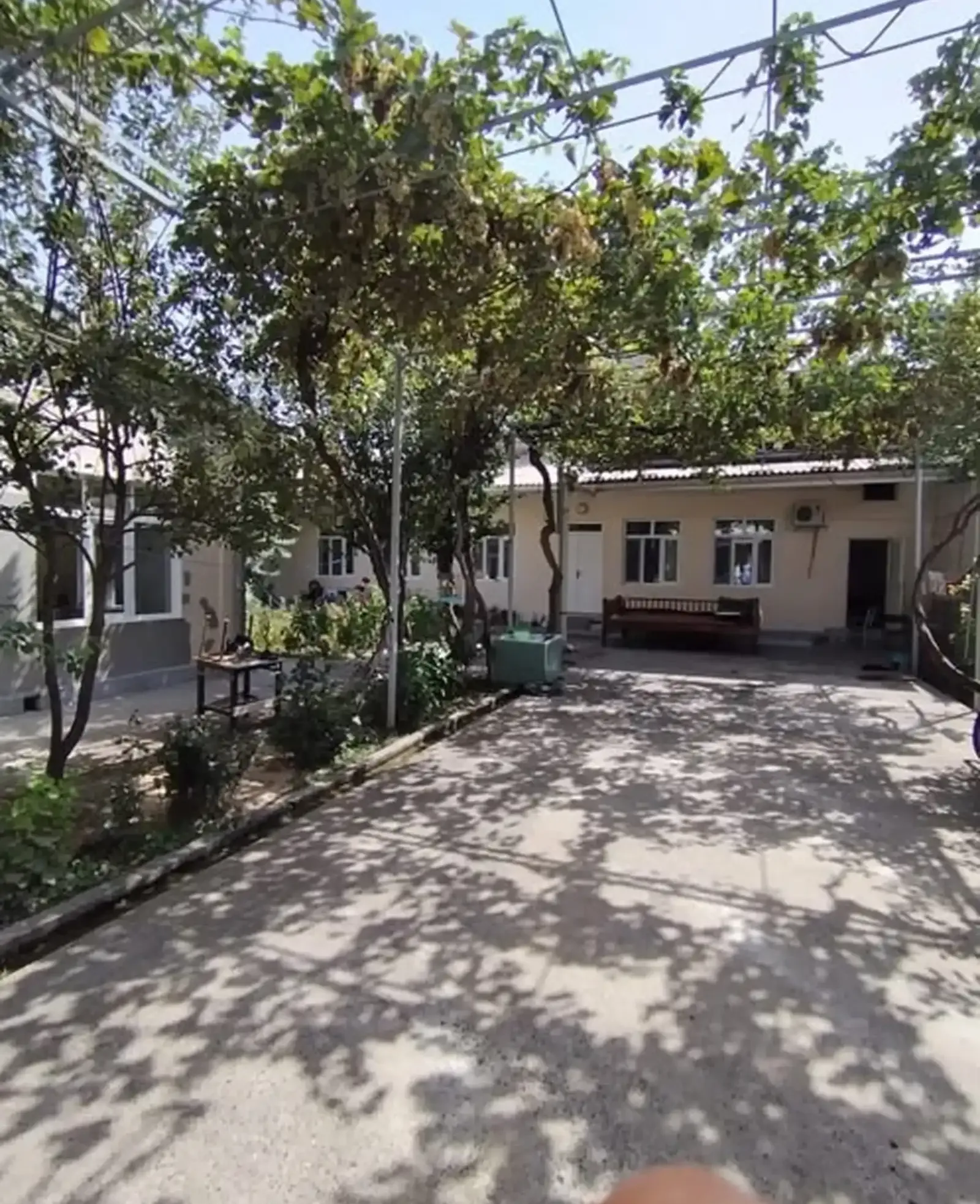 2-этажный, 12 комнатный дом, 490 м², И. Сомони