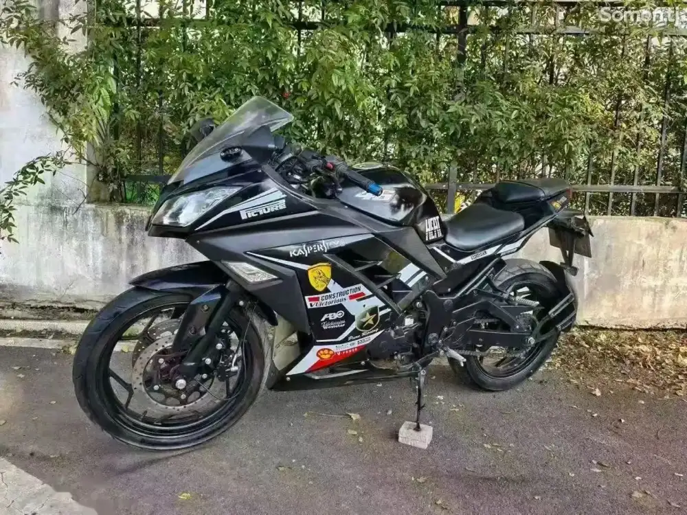 Мотоцикл Kawasaki — фото 4