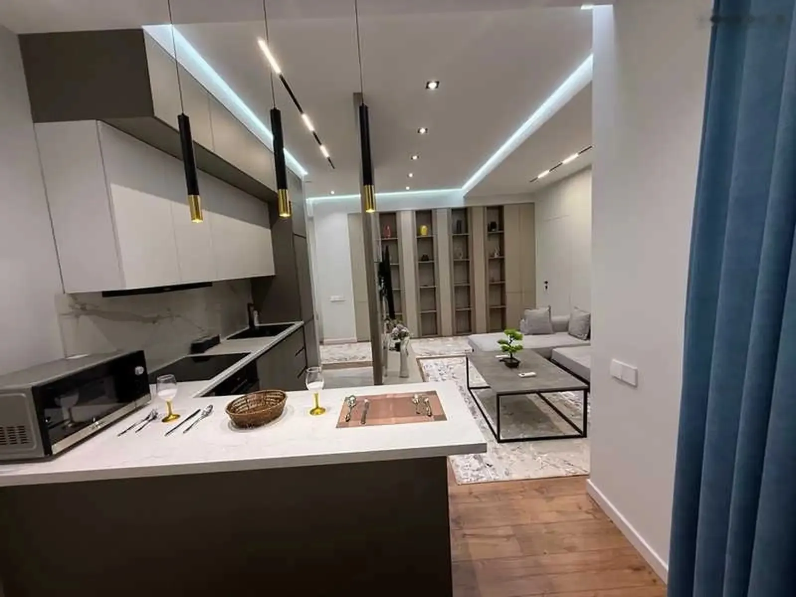 2-комн. квартира, 11 этаж, 77м², Овир — фото 3