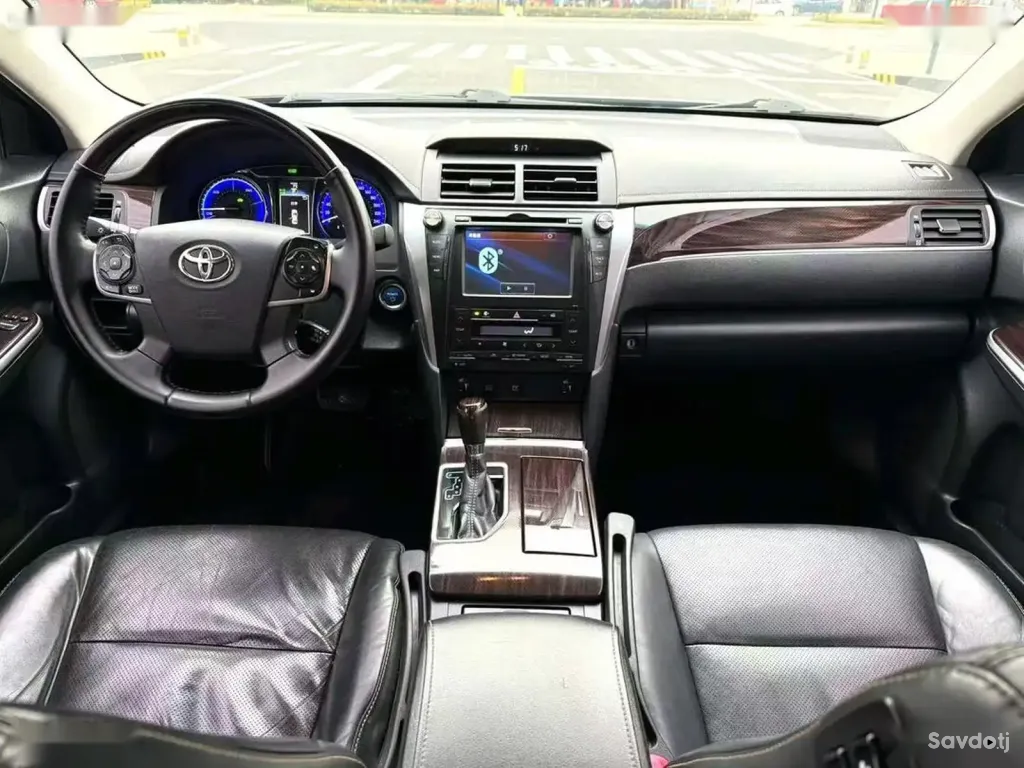 Toyota Camry, 2016