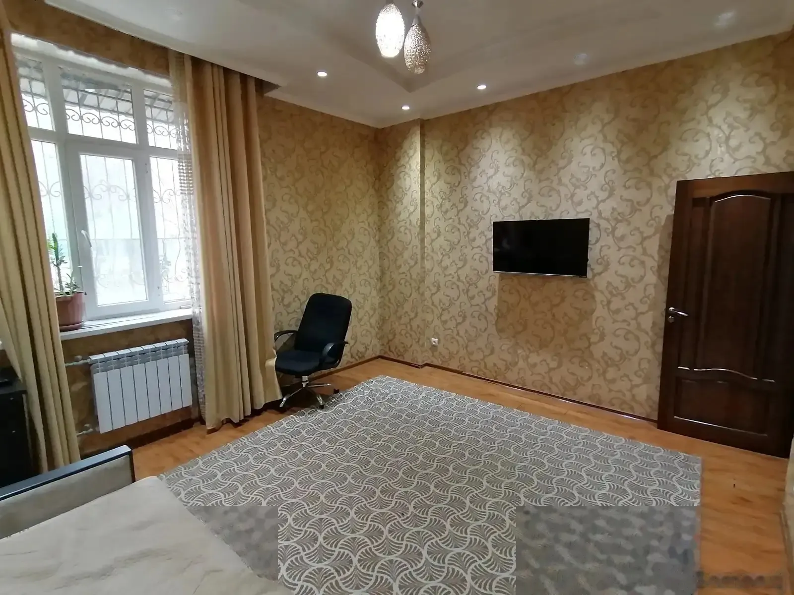 3-комн. квартира, 1 этаж, 90м², Шохмансур, мости аэропорт — фото 2