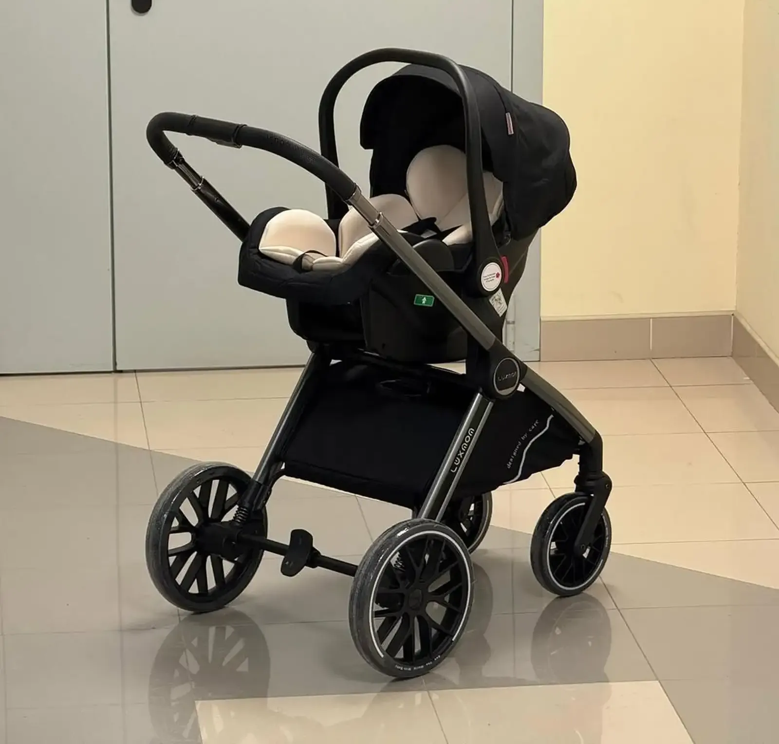 Прогулочная коляска Kidilo 3в1