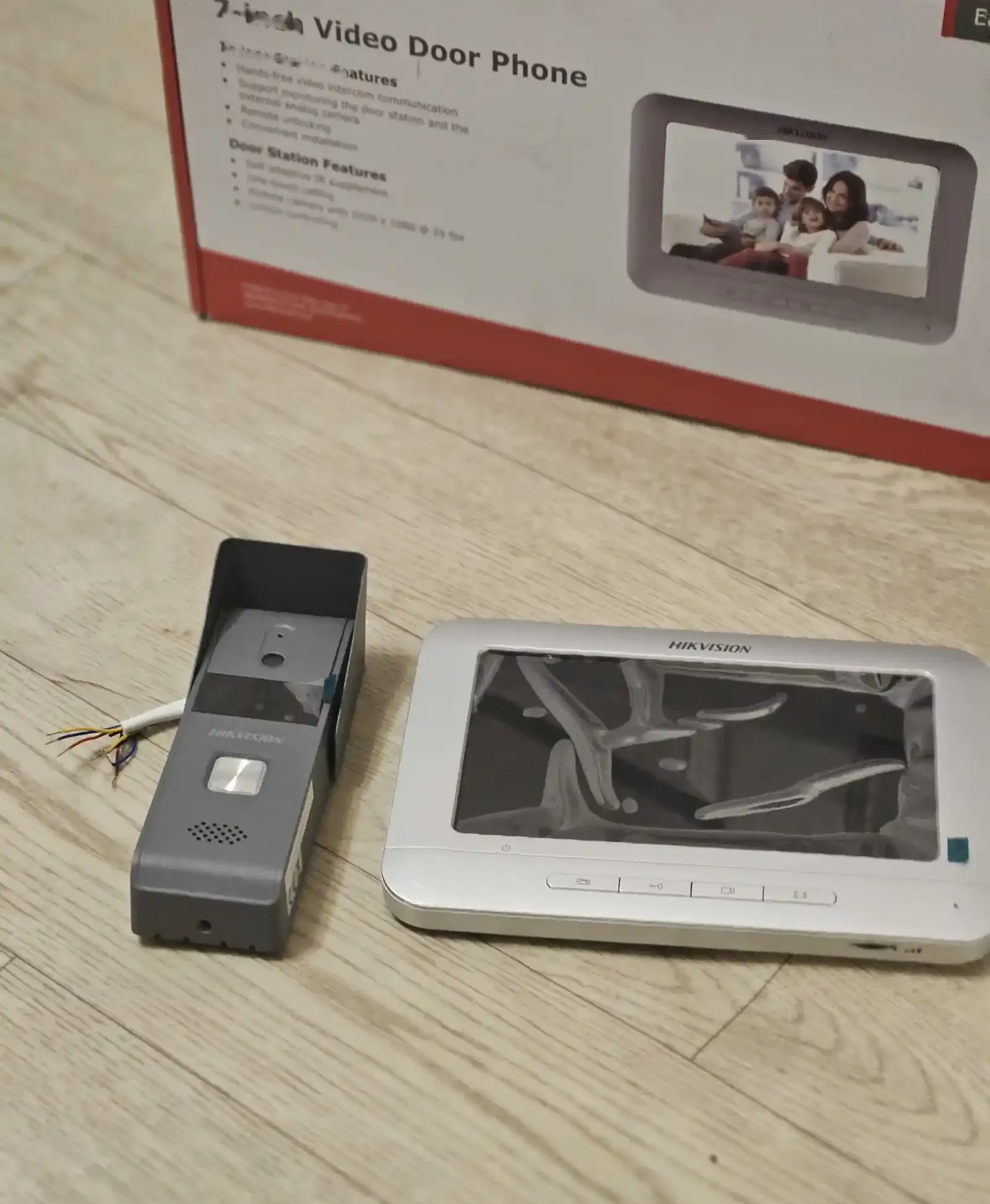 Домафон Hikvision KIS 205