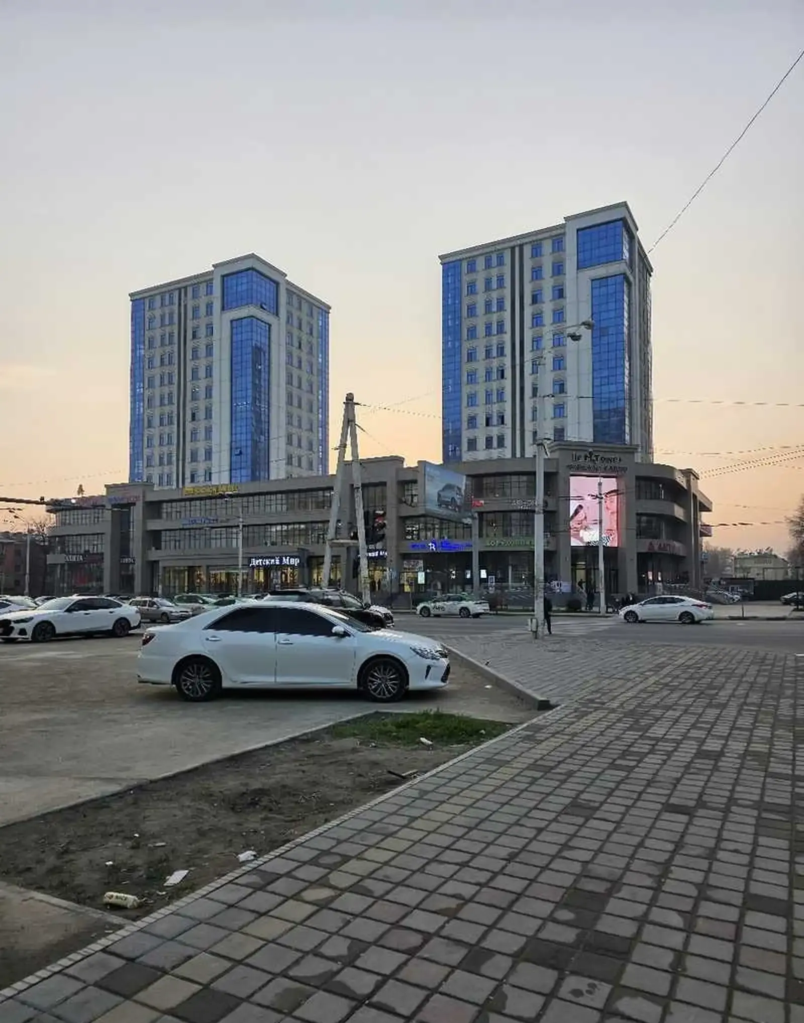 2-комн. квартира, 5 этаж, 74м², фирдавси