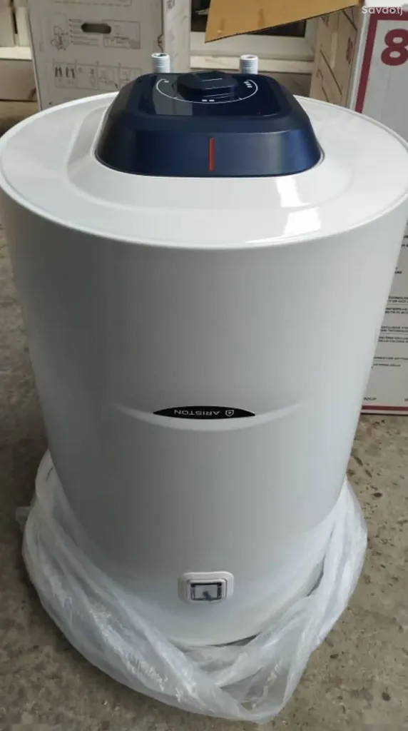 Водонагреватель Ariston 80л. PRO