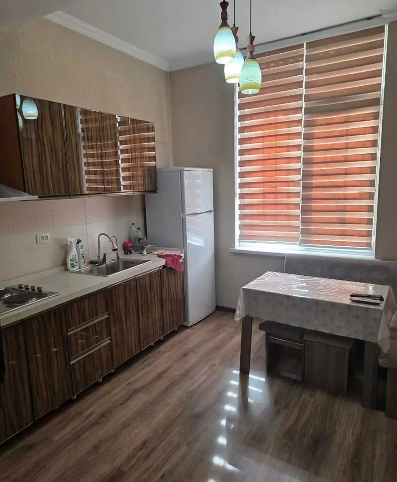 3-комн. квартира, 2 этаж, 76 м², сино