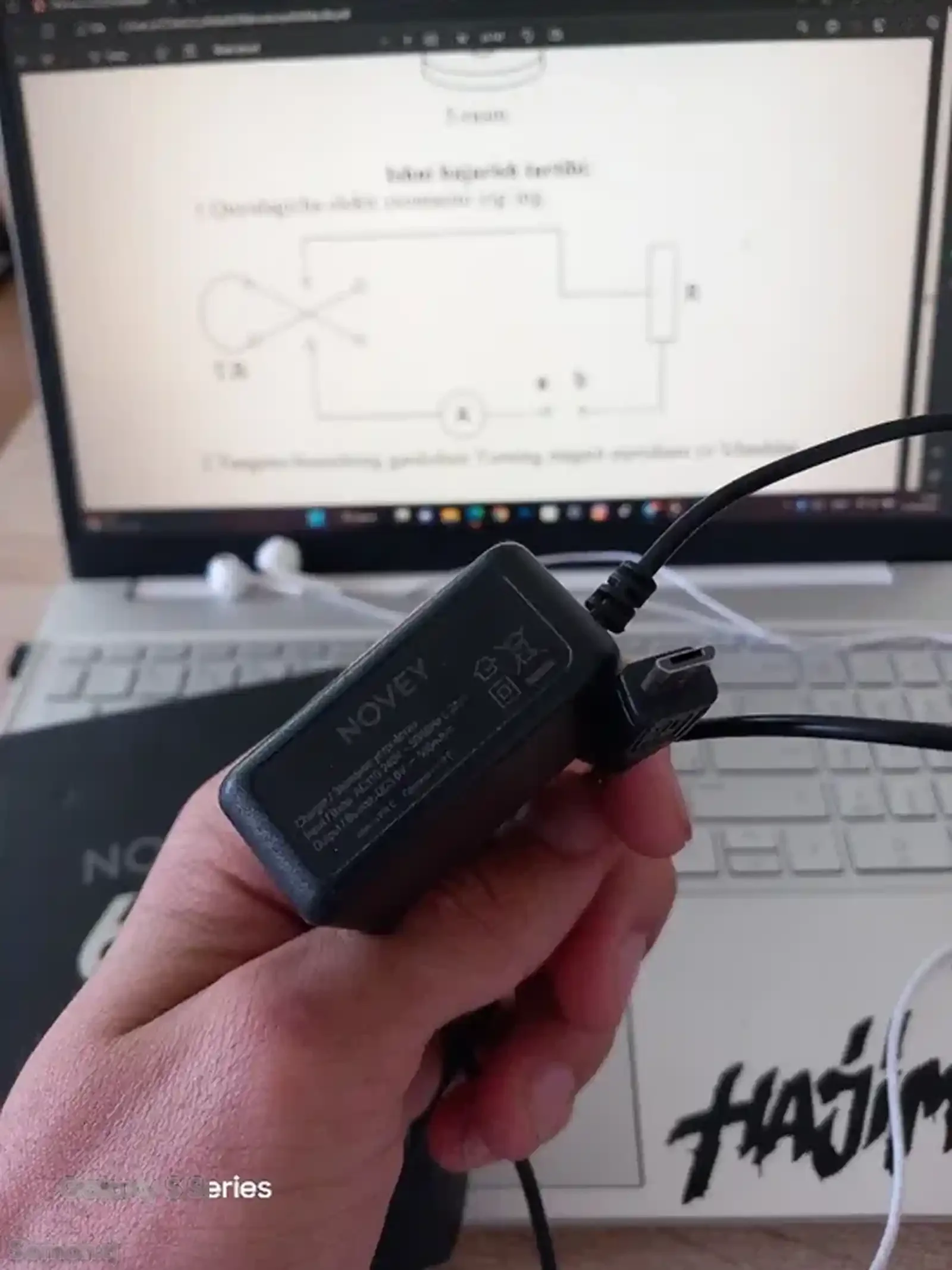 Novey N670 4 gb