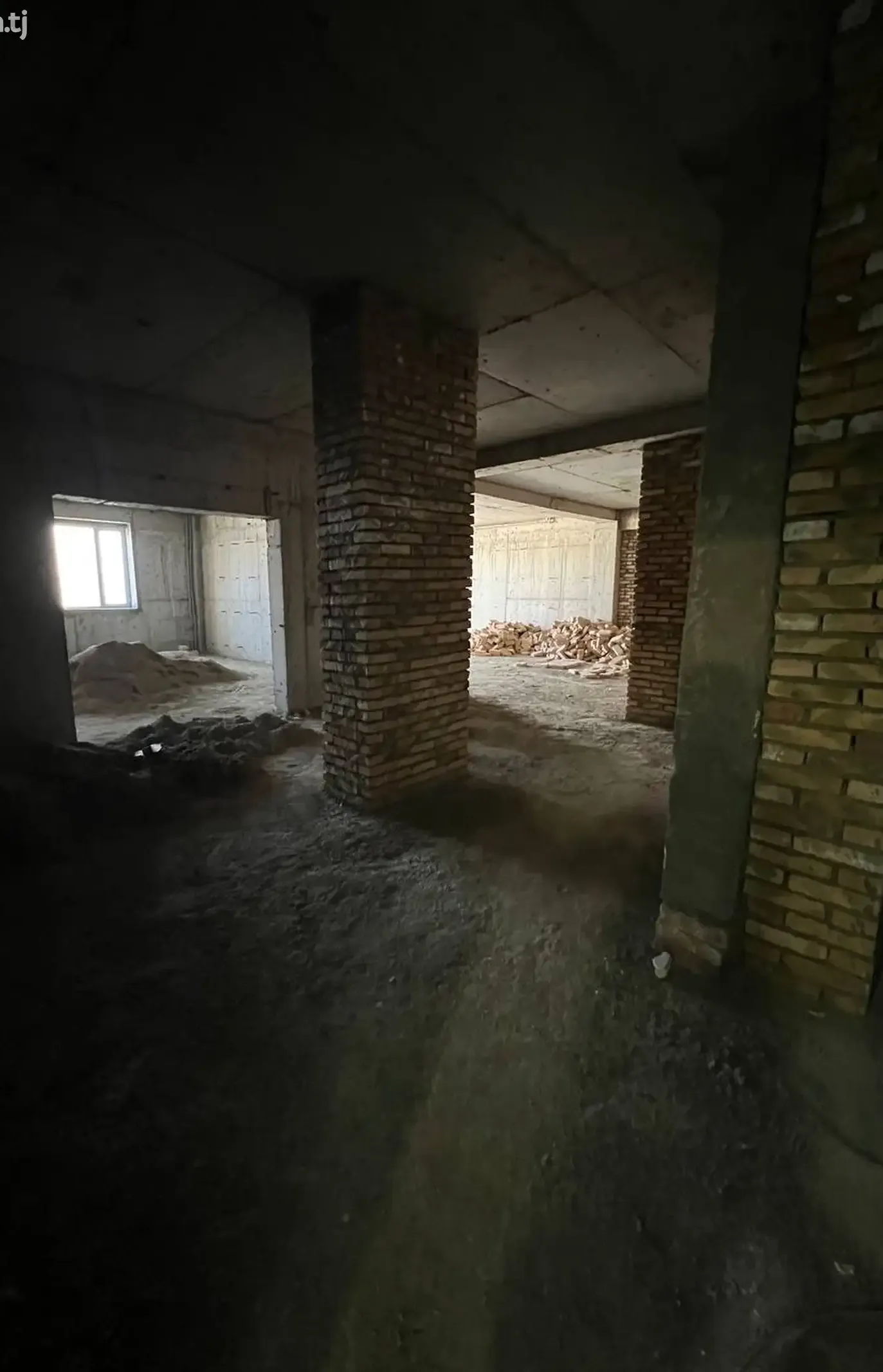 3-комн. квартира, 18 этаж, 136 м², И. Сомони — фото 3