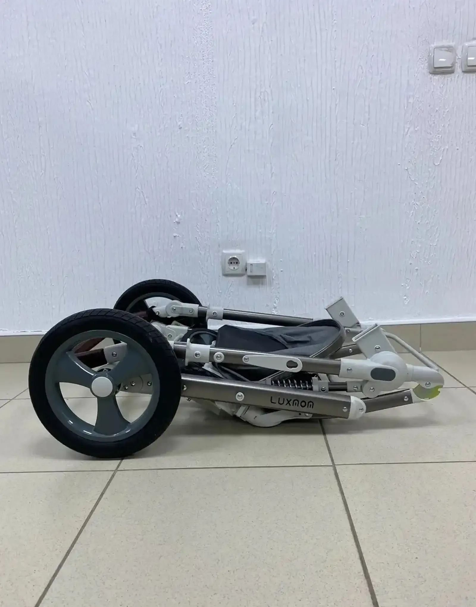 Коляска для новорождённых 2в1