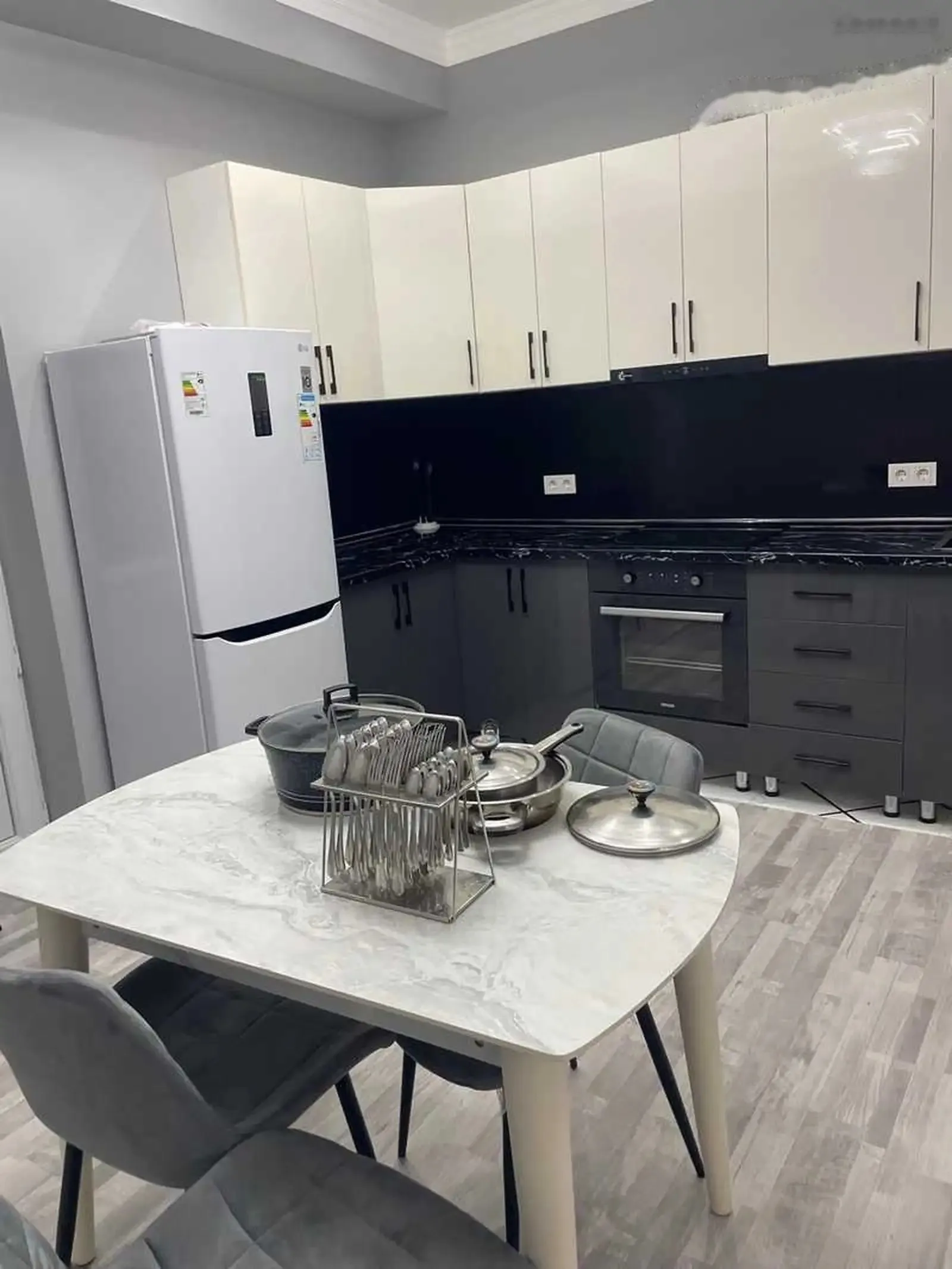 2-комн. квартира, 10 этаж, 80м², Ботанический сад — фото 3