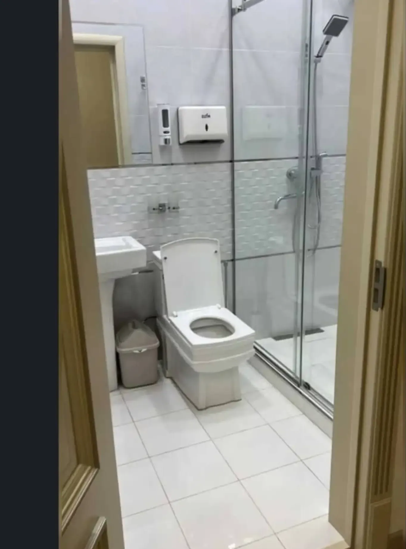 3-этажный, 13 комнатный дом, 785 м², Сомони — фото 8