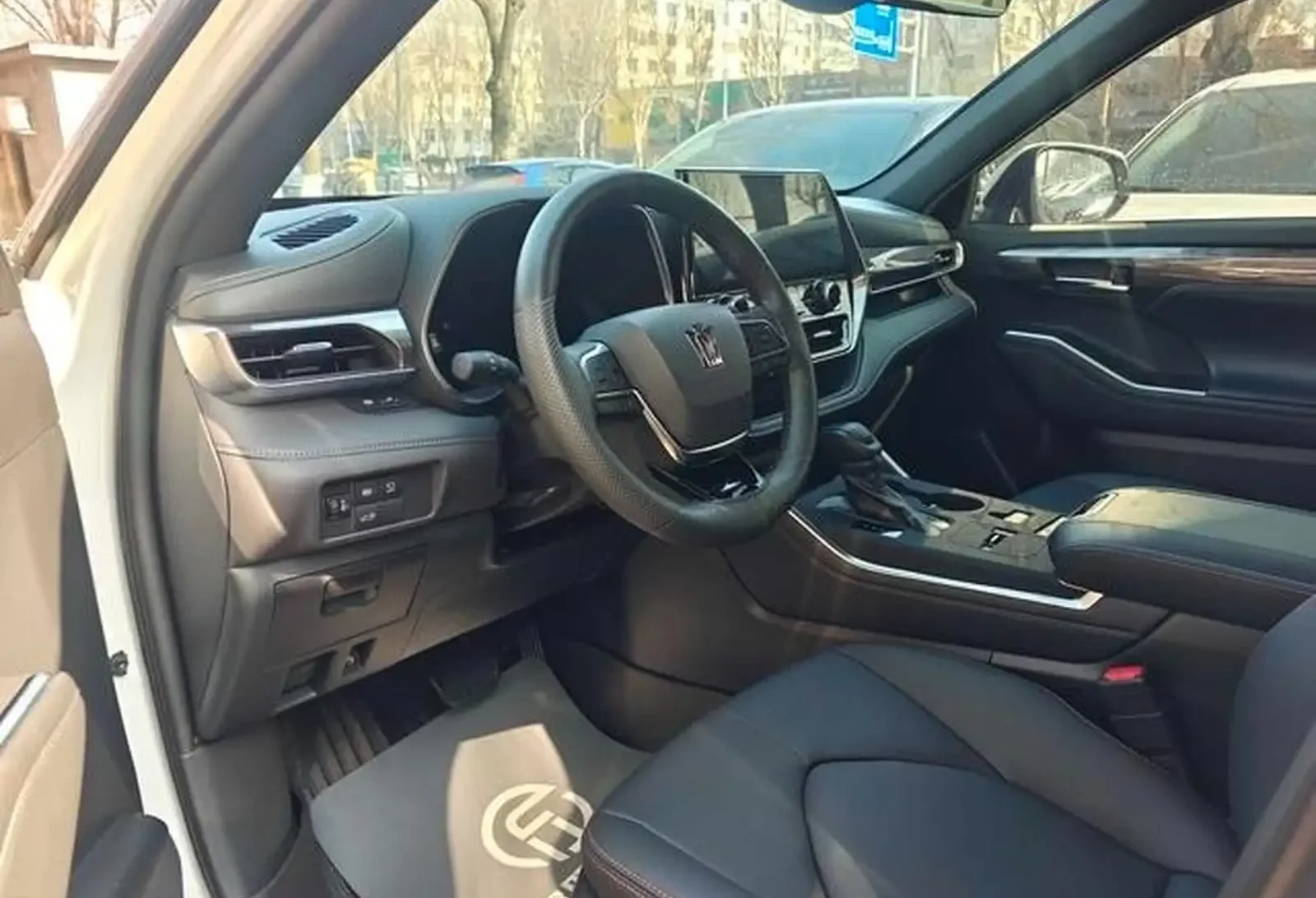 Toyota Crown, 2025