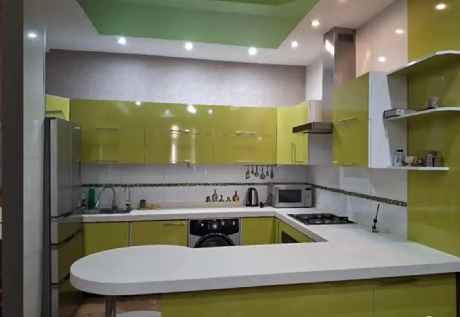 2-комн. квартира, 9 этаж, 58м², Сино — фото 2