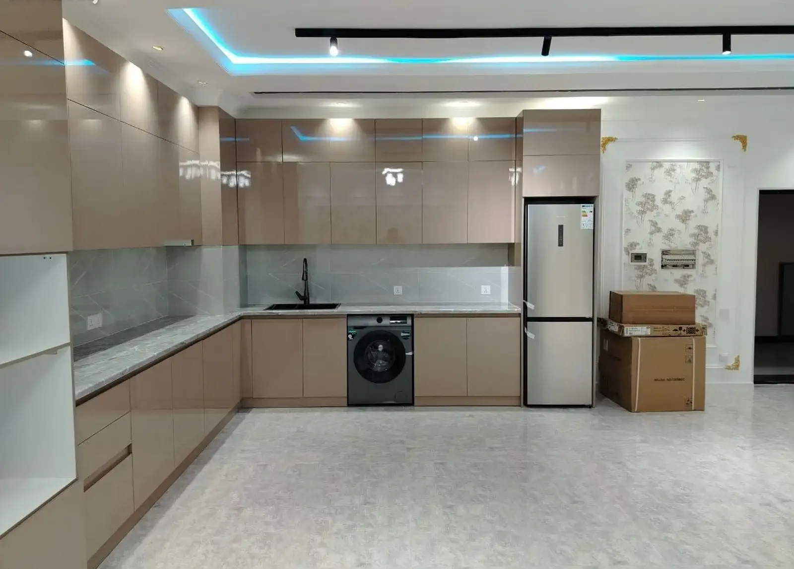 3-комн. квартира, 4 этаж, 89 м², 102 ру ба ру родом — фото 9