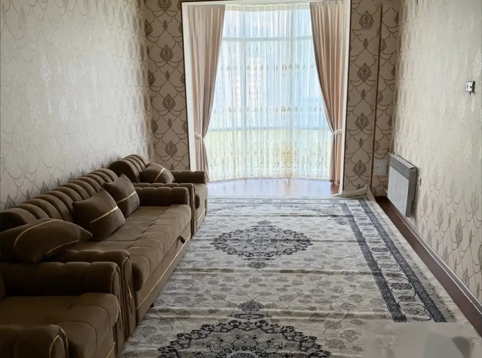 3-комн. квартира, 10 этаж, 120м², Ватан