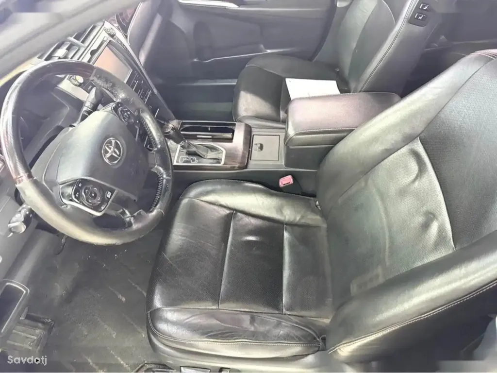 Toyota Camry, 2016