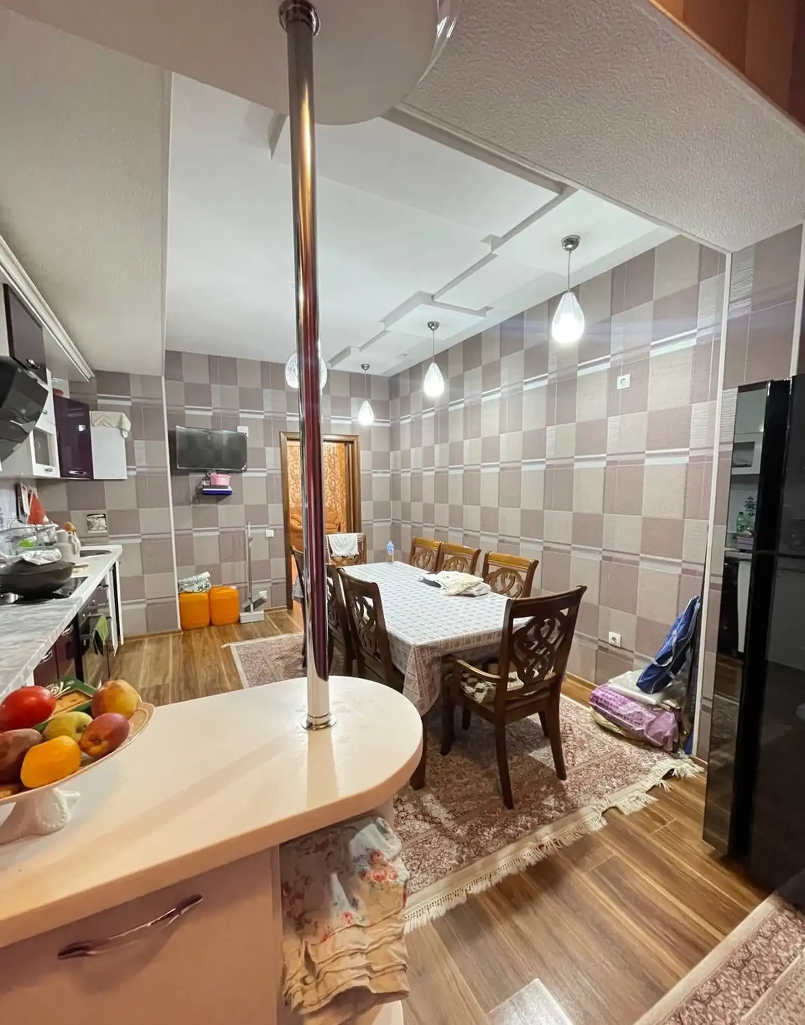3-комн. квартира, 5 этаж, 156 м², Овир