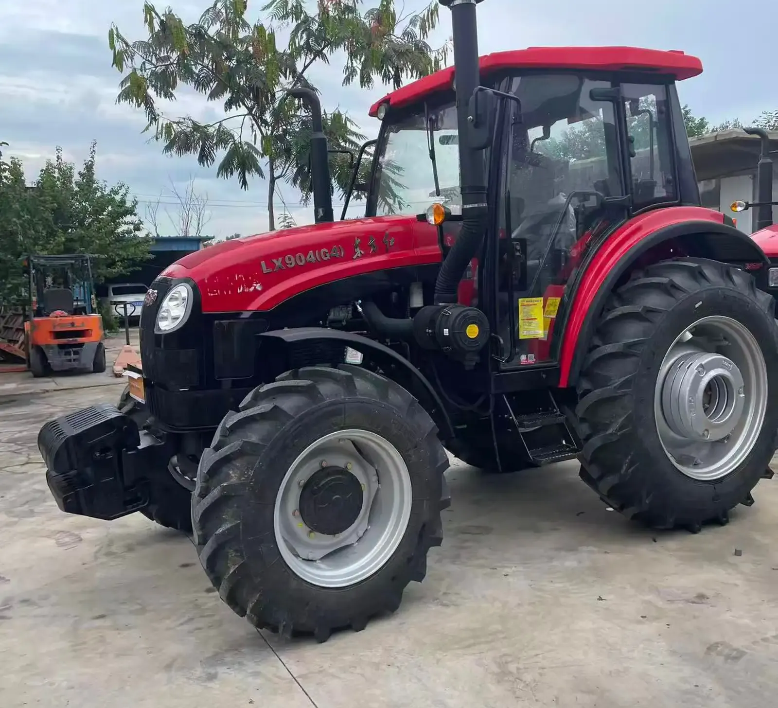Трактор YTO 904 G4