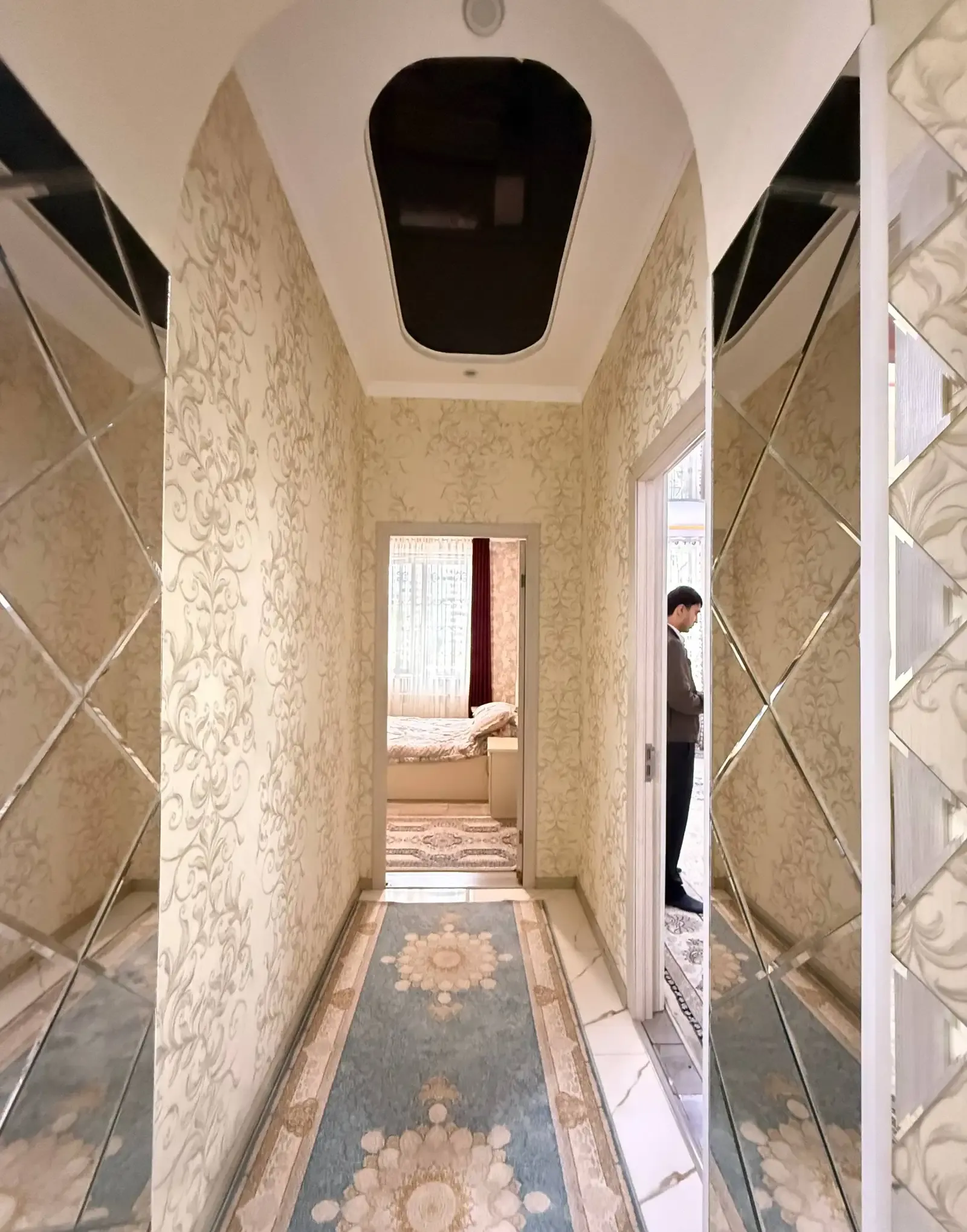 3-комн. квартира, 1 этаж, 85 м²,   102мкр — фото 11