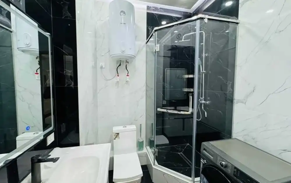 3-комн. квартира, 4 этаж, 105м², Шохмансур ру ба руи Зелёный Бозор Лохути