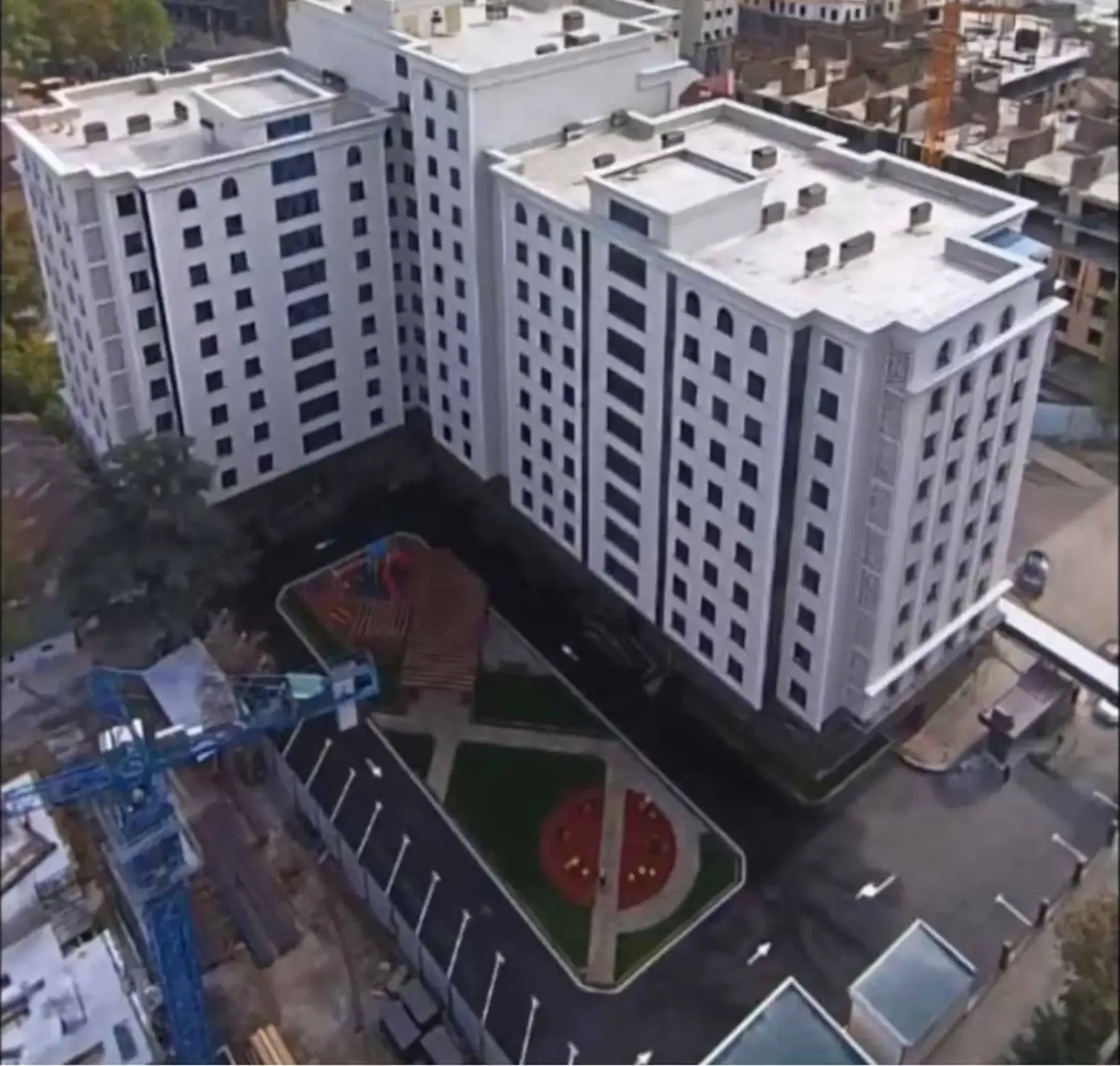 2-комн. квартира, 10 этаж, 91 м², Сомони