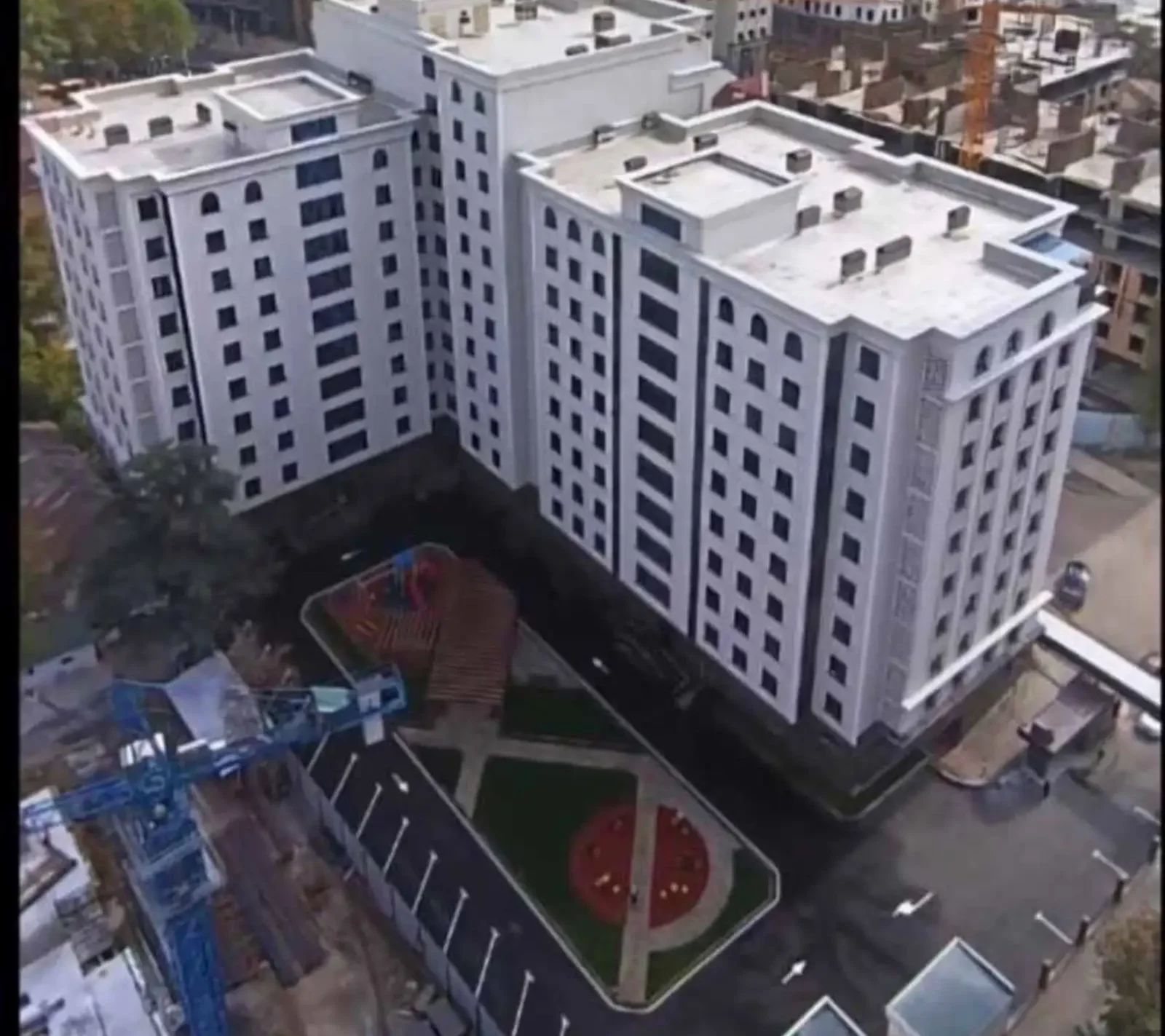 2-комн. квартира, 10 этаж, 110 м², Исмоили Сомони — фото 2