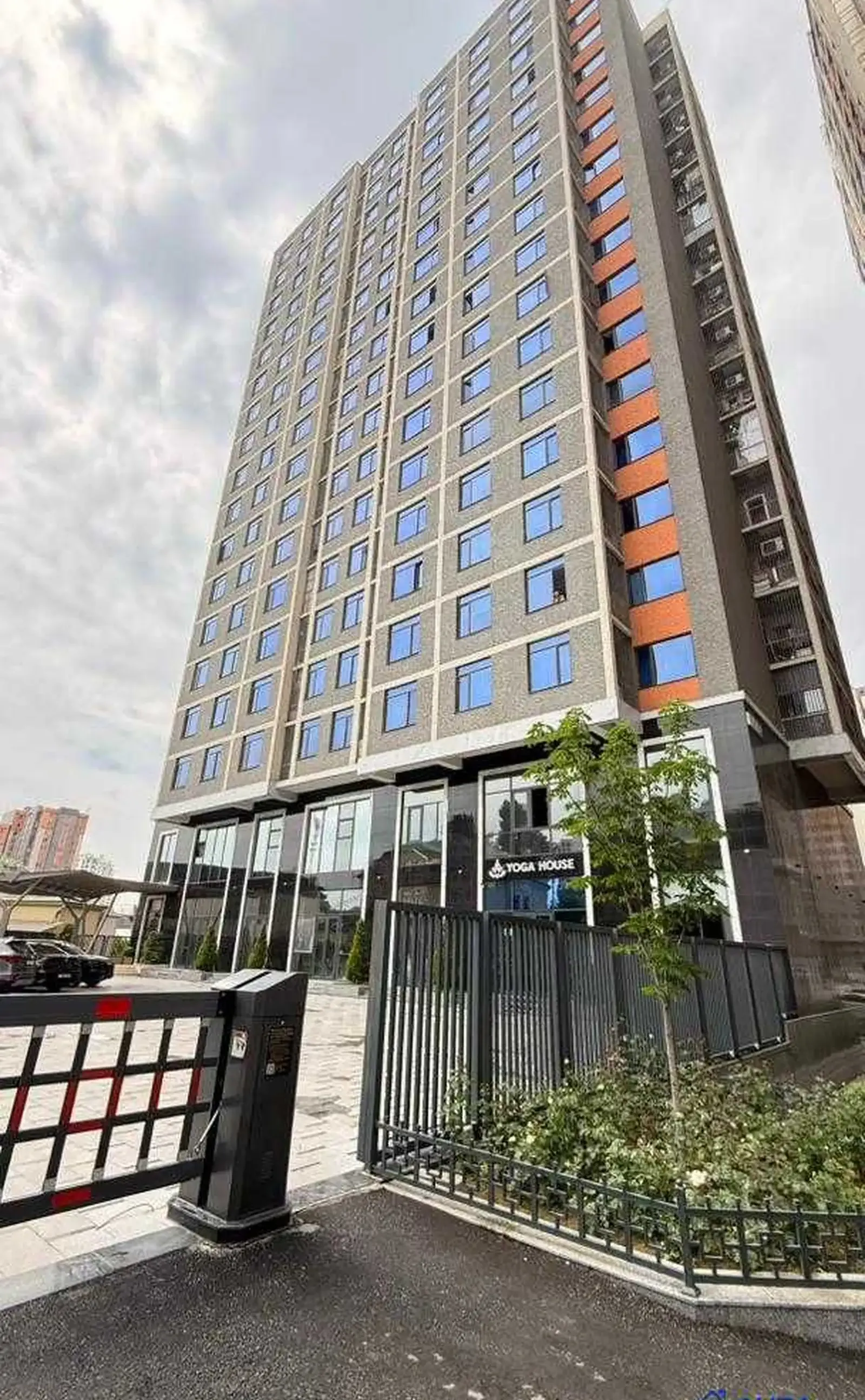 2-комн. квартира, 15 этаж, 61 м², Исмоили Сомони — фото 2