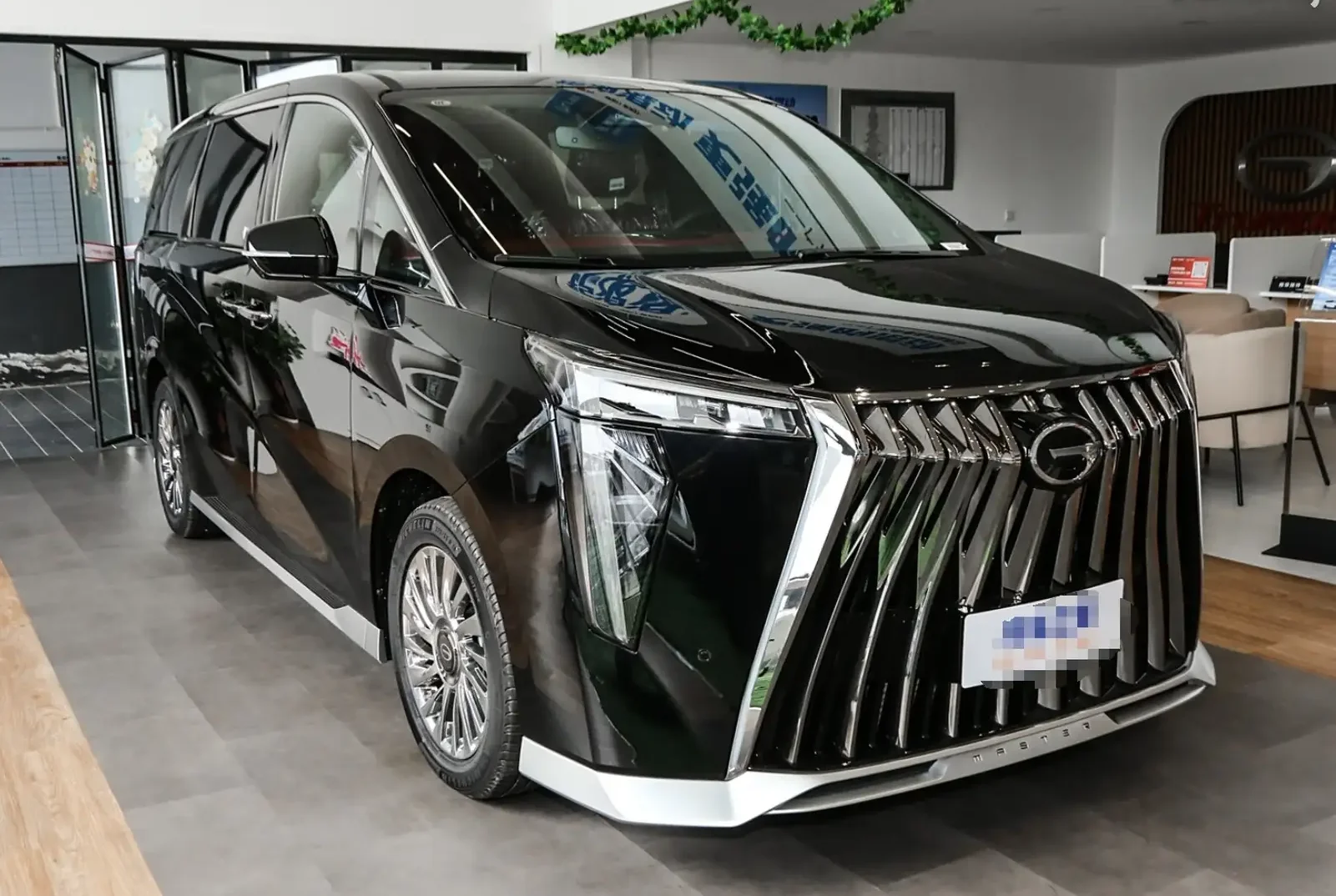 GAC Trumphi GM8, 2025