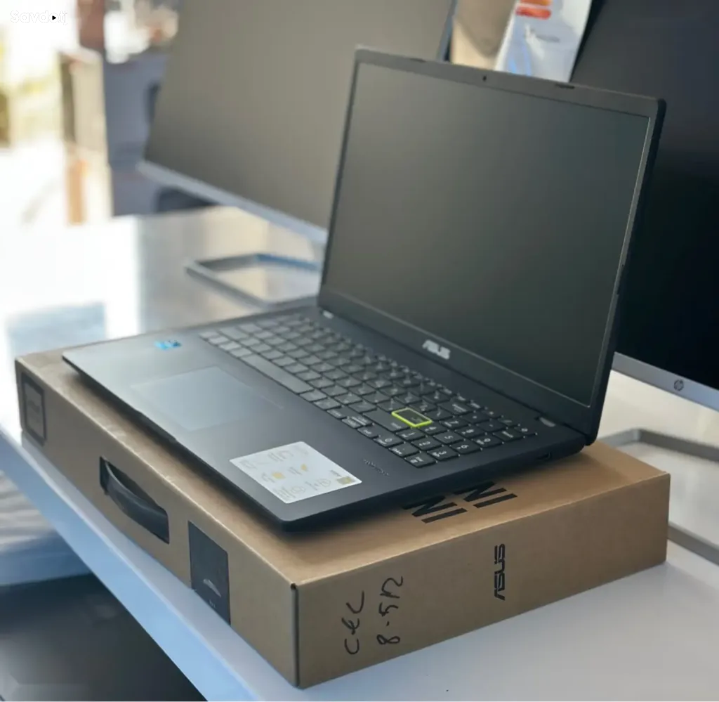 Ноутбук Asus Cel 8/512Gb