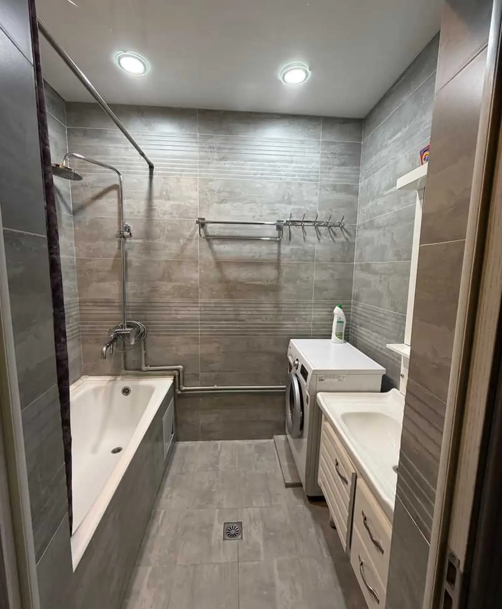 3-комн. квартира, 11 этаж, 100м², И.Сомони Дом печать пайкар