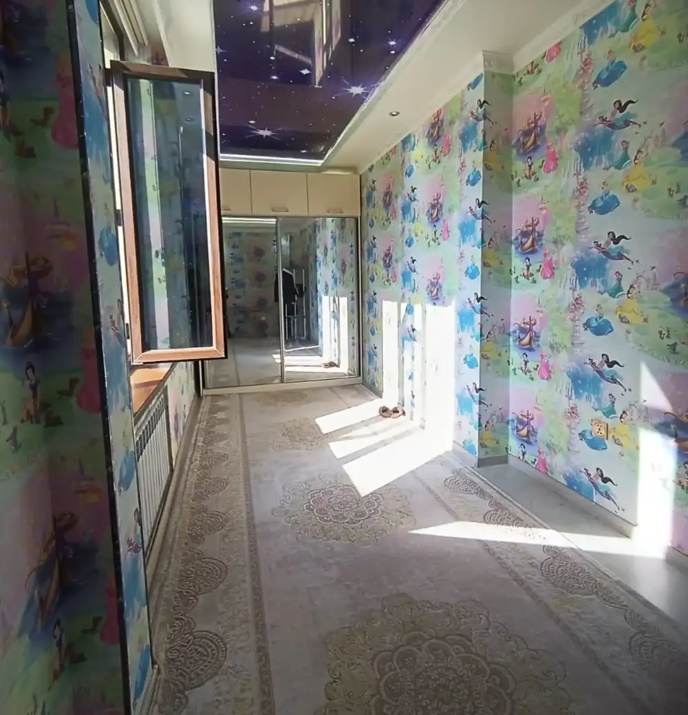 4-комн. квартира, 10 этаж, 120м², Шохмансур бари Пайкар Созидания ру баруи Гостиница Хилтон