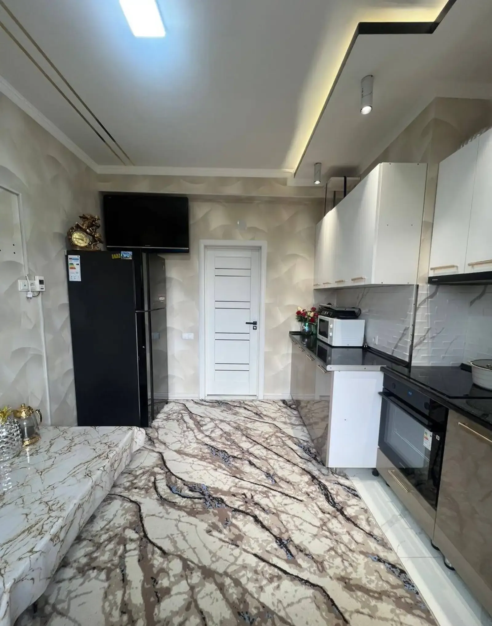 2-комн. квартира, 15 этаж, 80 м², Фирдавси — фото 8