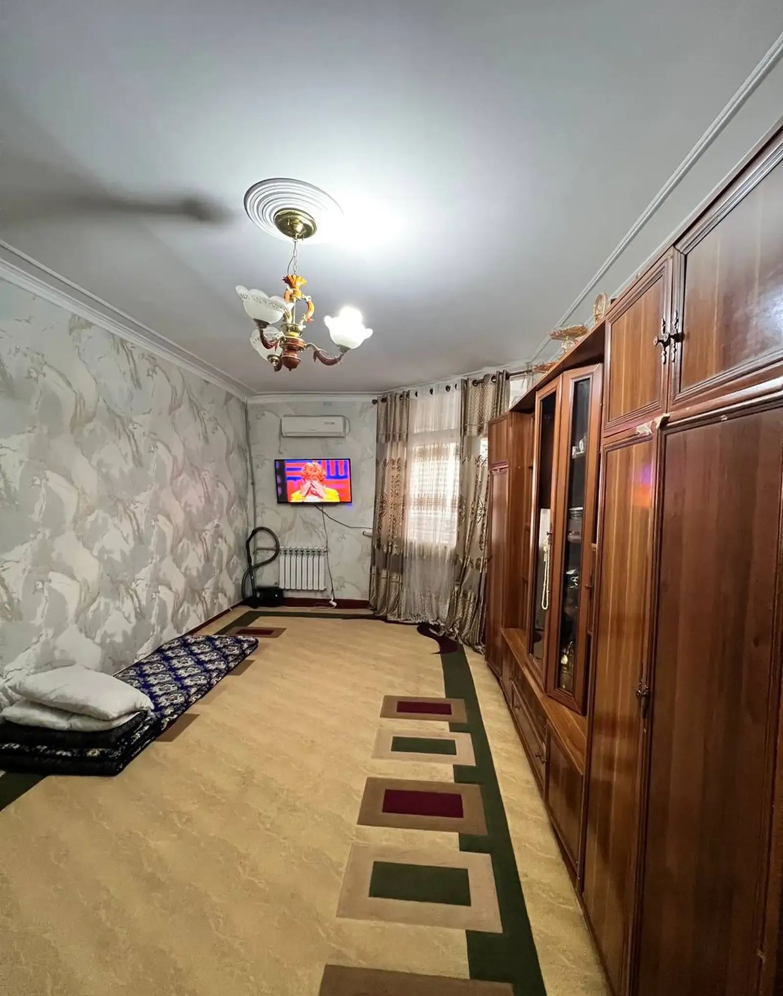 3-комн. квартира, 1 этаж, 74 м², Сино