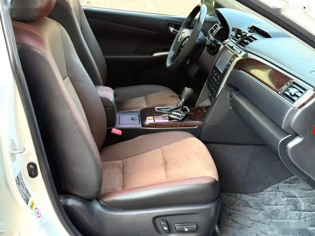 Toyota Camry, 2016